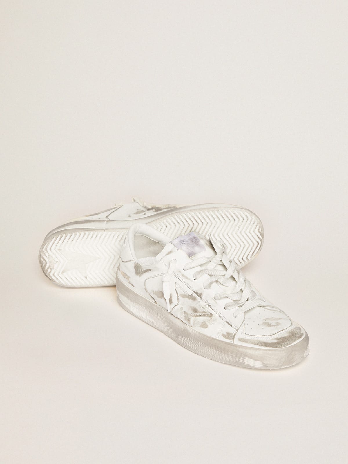 Stardan sneakers in white leather with lived-in treatment