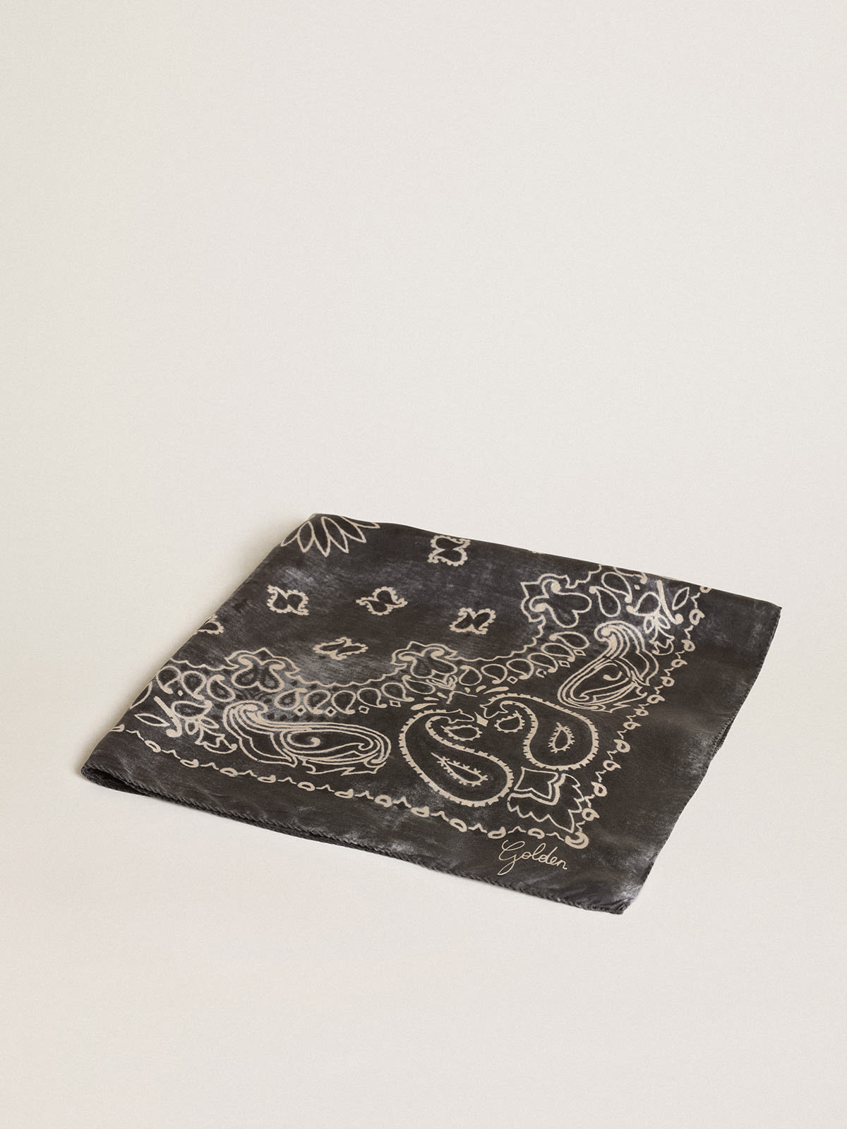 Golden Goose - Anthracite gray scarf with paisley print in 