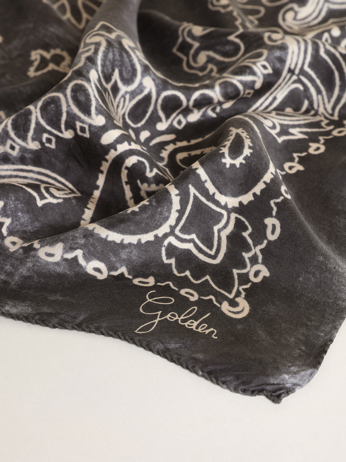 Golden Goose - Golden Collection scarf in anthracite gray with paisley pattern in 