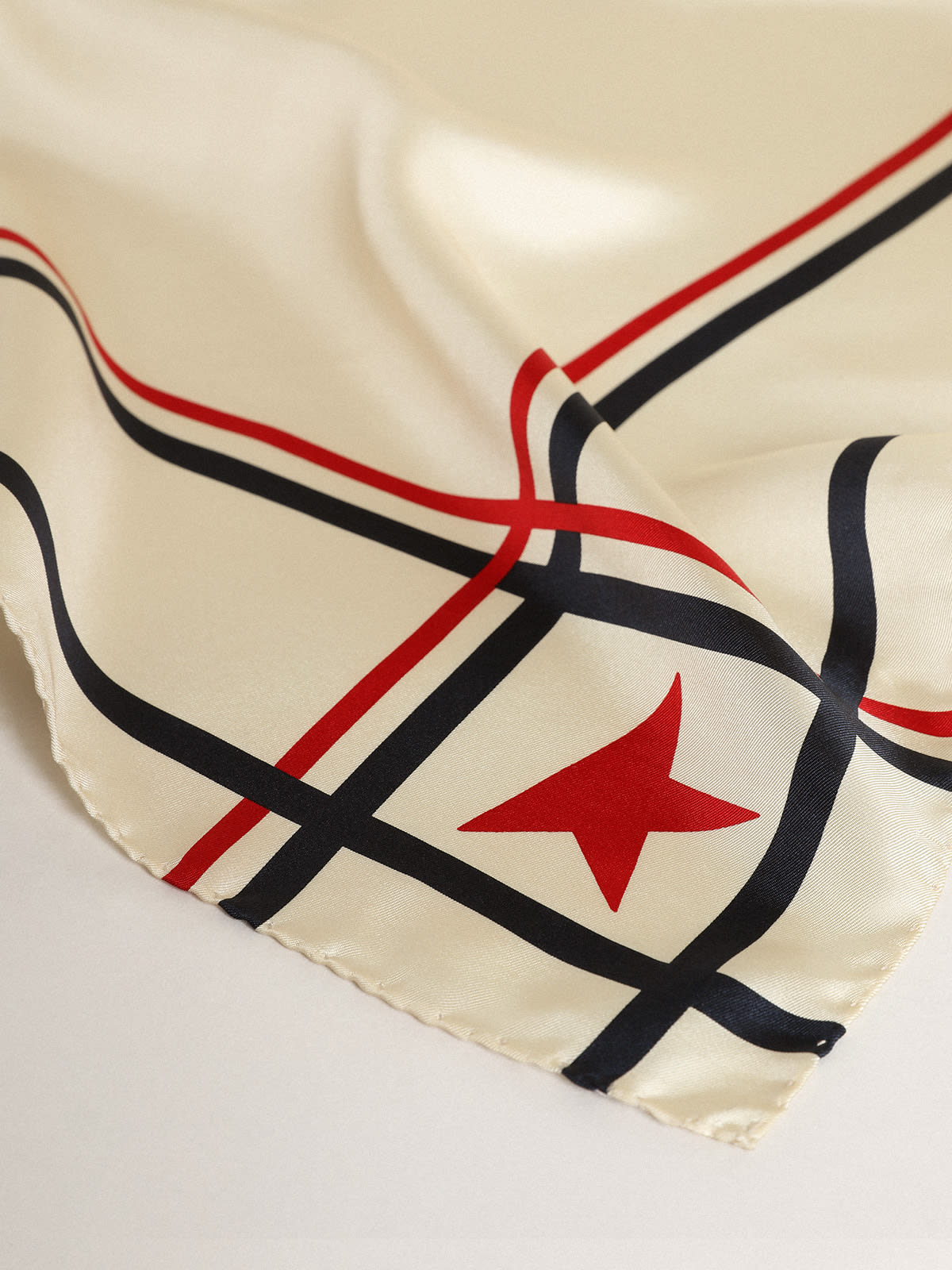 Golden Goose - White scarf with contrasting color stars and stripes in 
