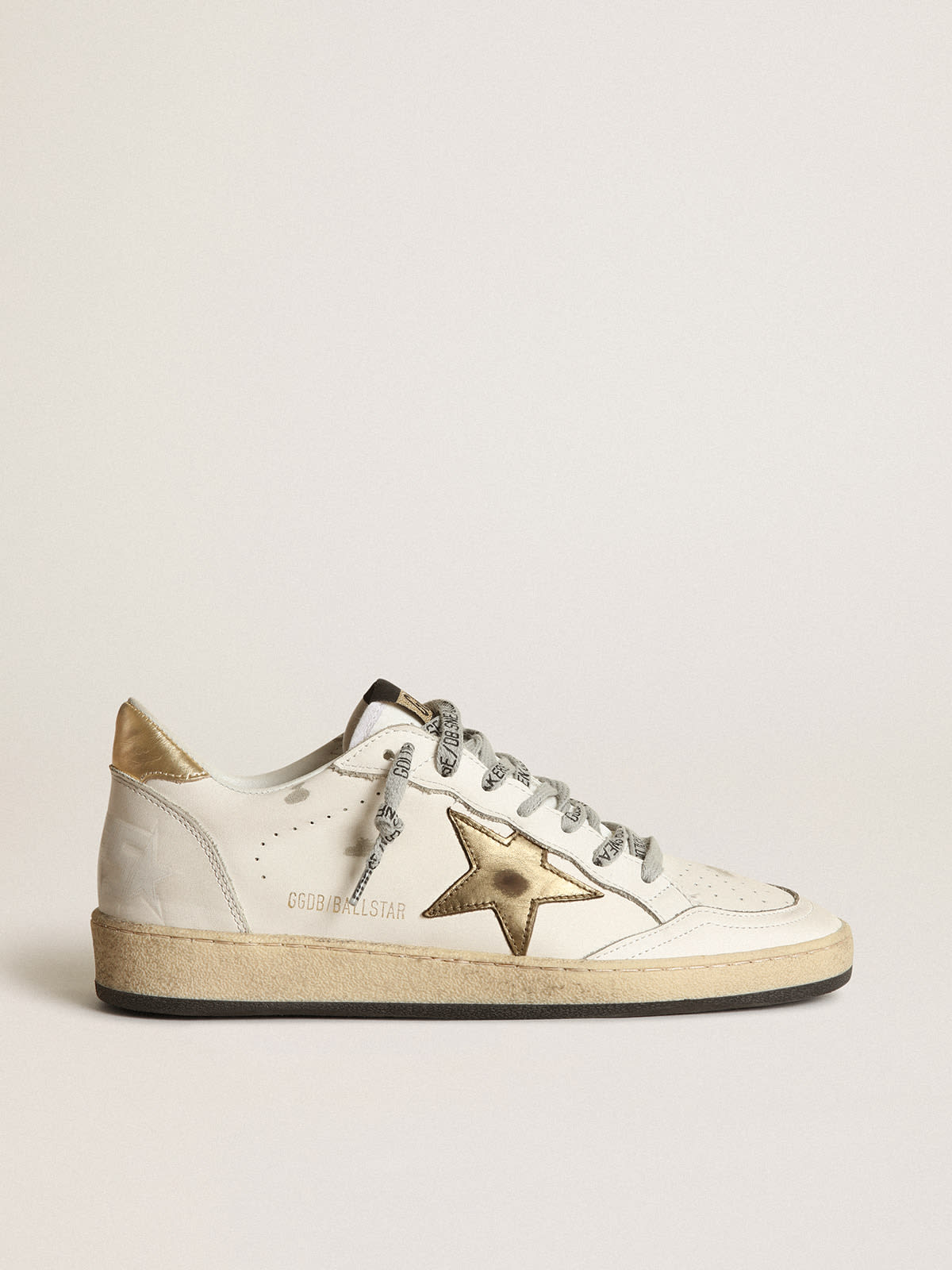 Sneakers with store gold stars