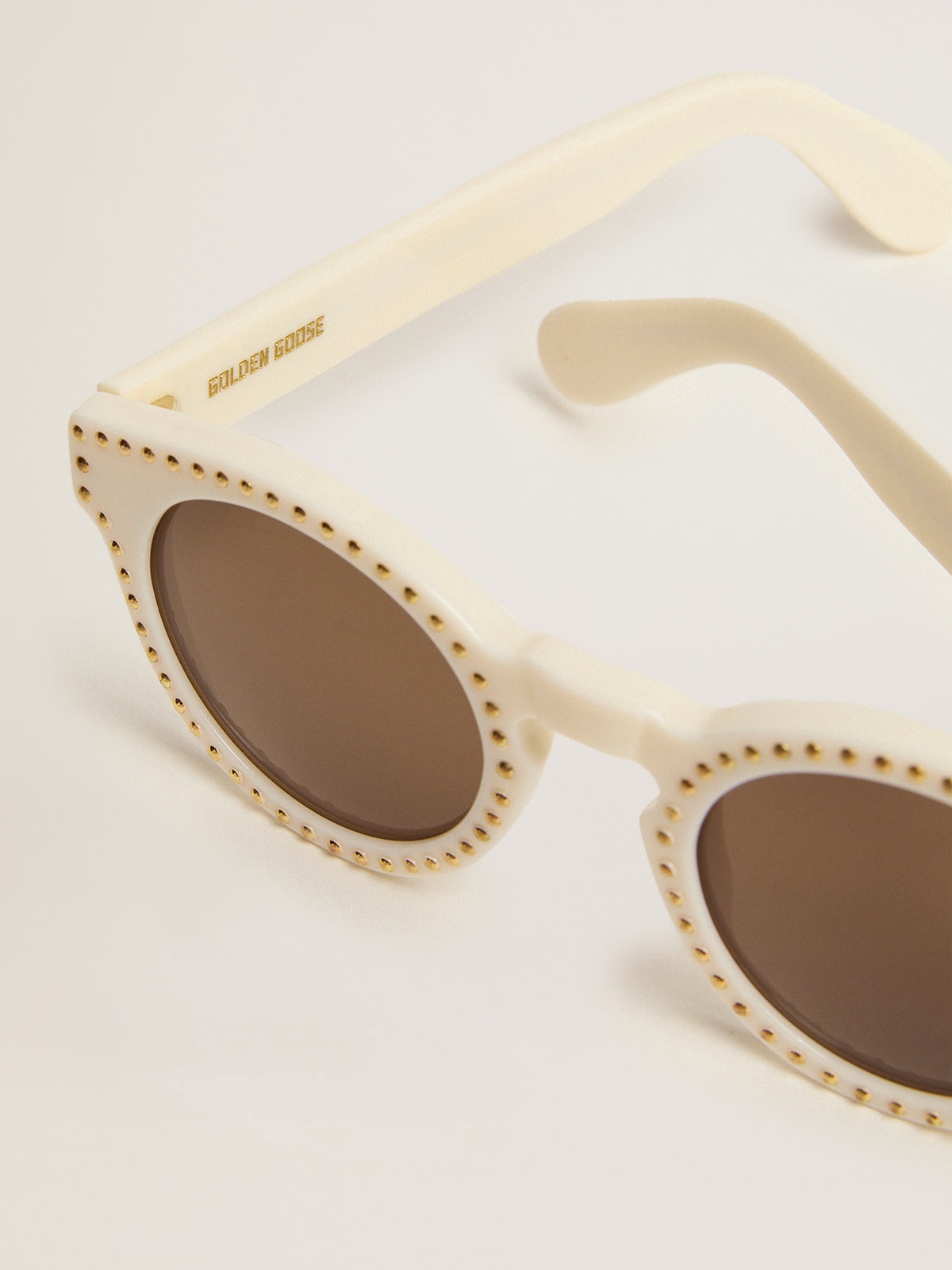 Golden Goose - Sunglasses Panthos model with white frame and gold studs in 