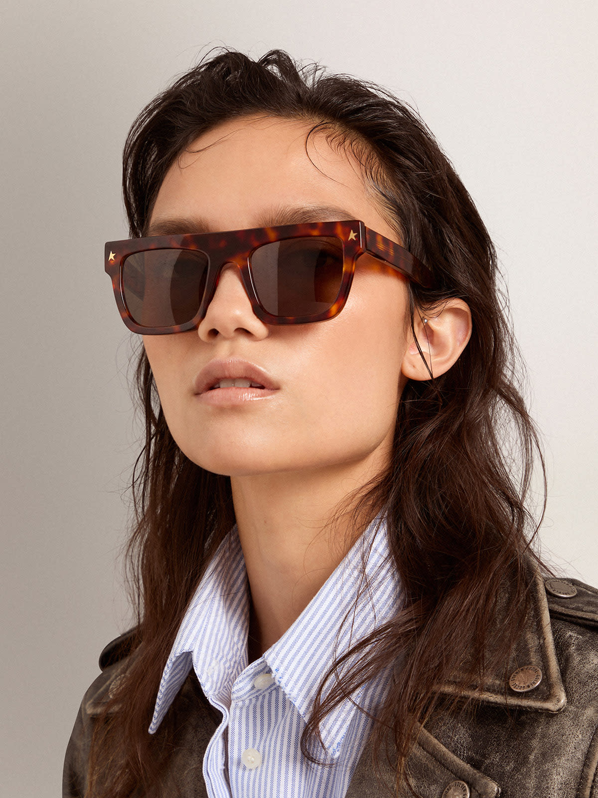 Golden Goose - Square-style Sunframe Jamie with Havana brown frame and gold details in 