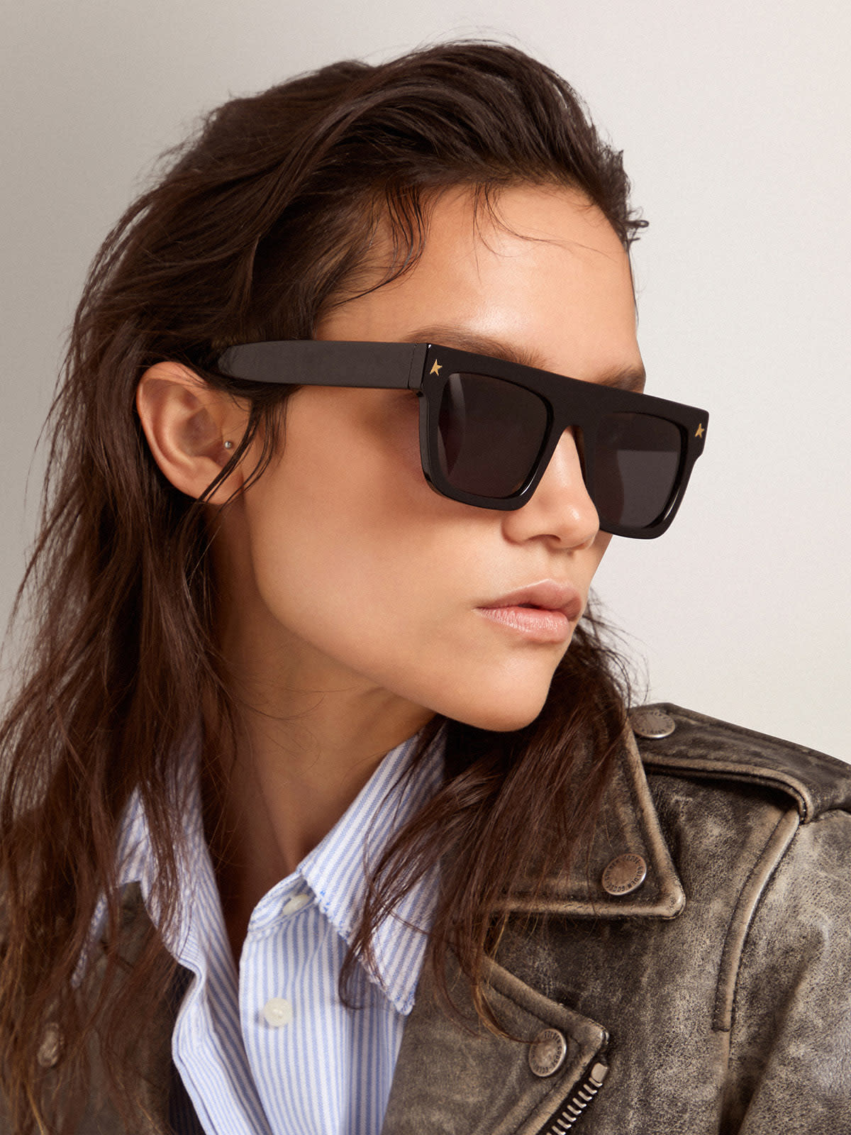 Golden Goose - Square sunglasses with black frame and gold details in 