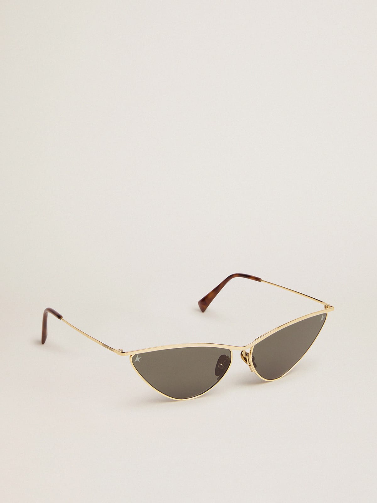 Golden Goose - Sunglasses cat-eye style with gold frame and green lenses in 