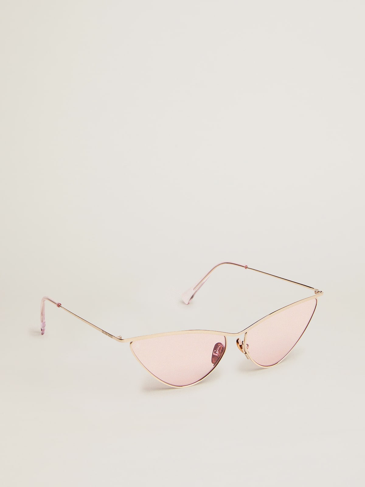 Golden Goose - Lunettes de soleil modèle œil de chat avec monture et verres roses in 