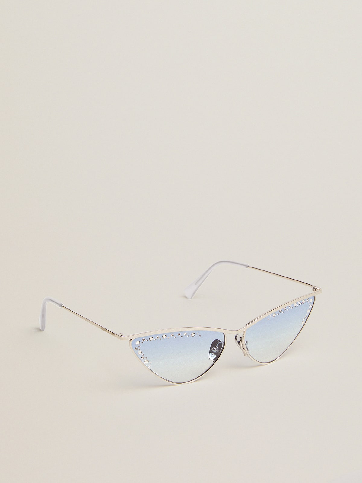 Sunglasses cat-eye style with silver frame and crystals