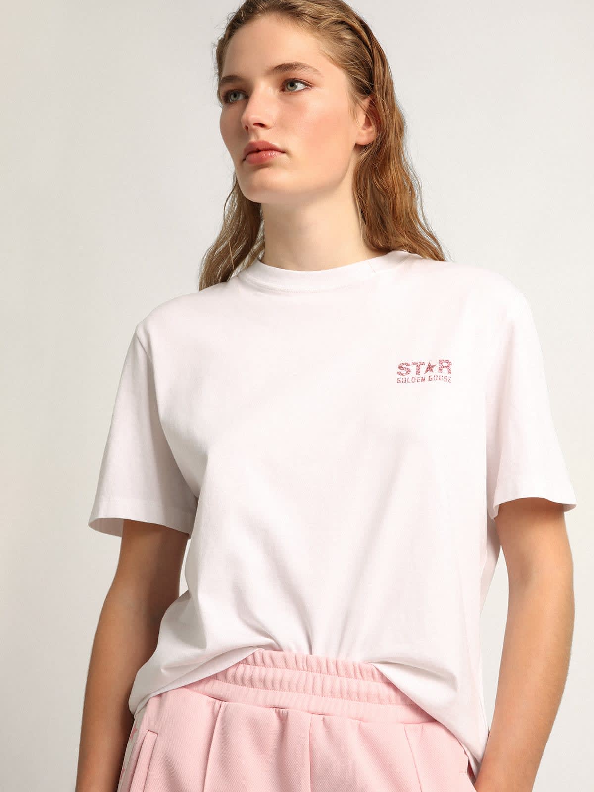 Golden Goose - T-shirt bianca Collezione Star con logo e stella in glitter rosa in 