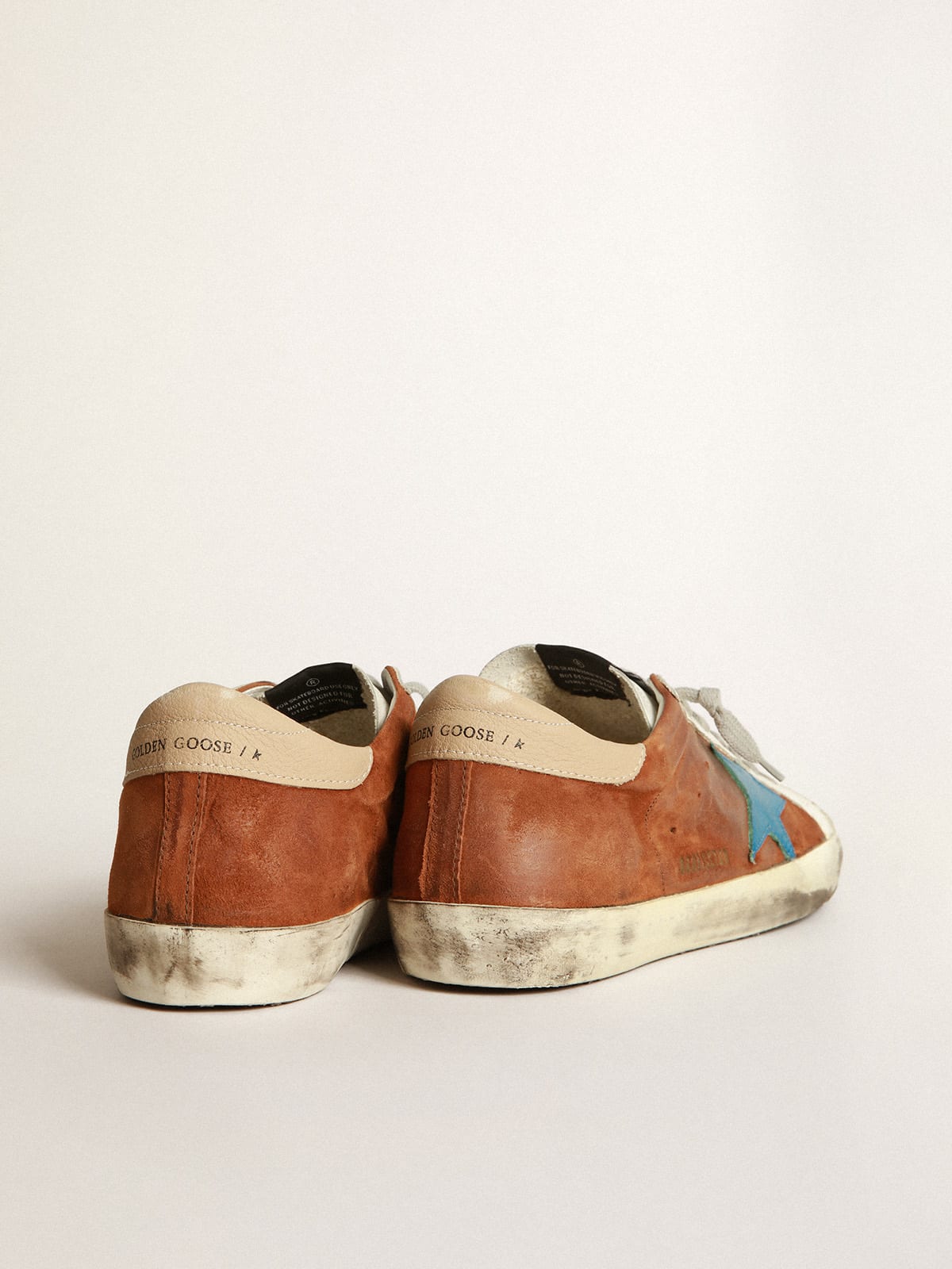 Golden Goose - Super-Star sneakers in brown suede with a navy blue star in 