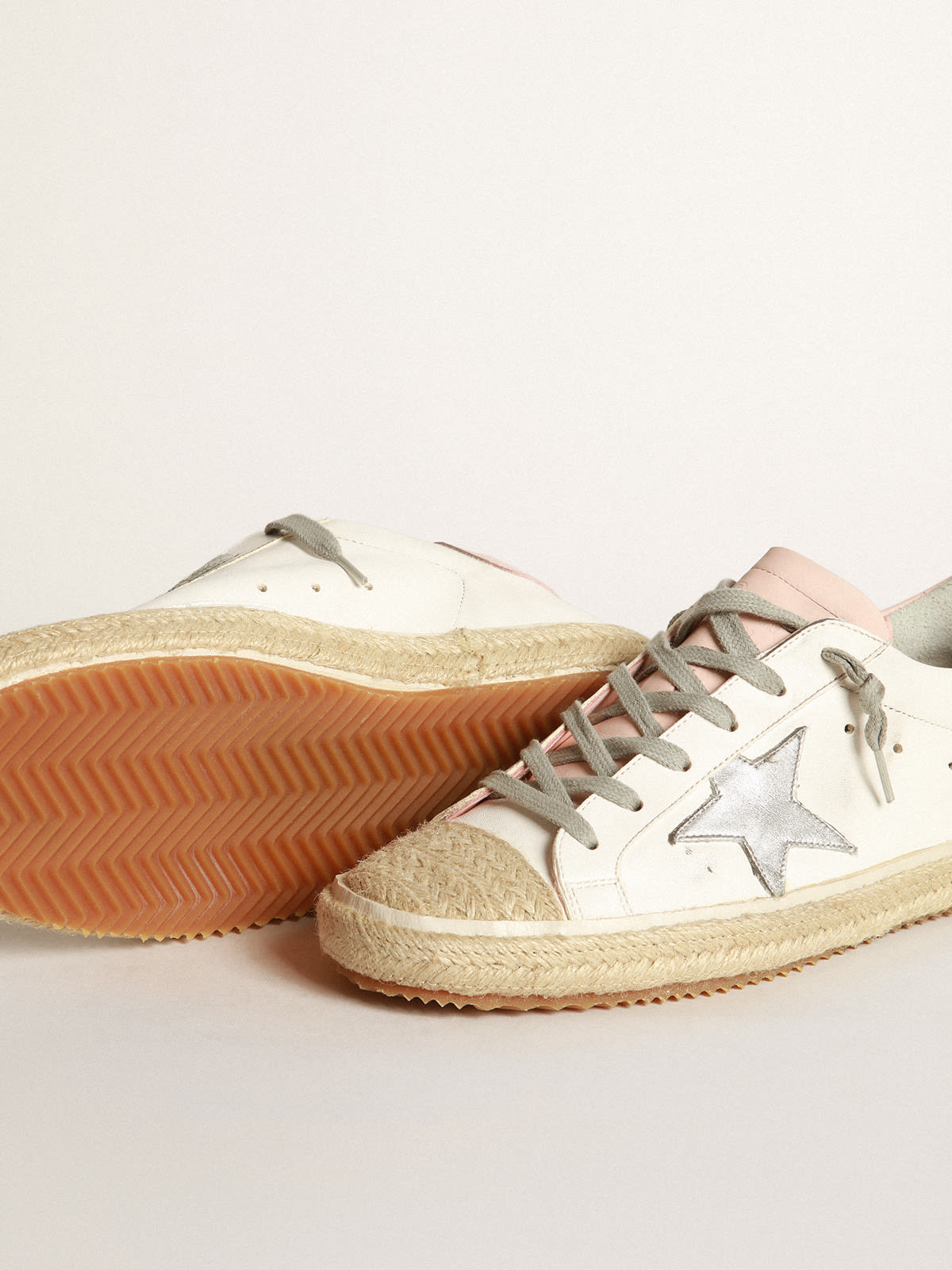 Golden Goose - Super-Star sneakers with rope toe and pink leather tongue in 