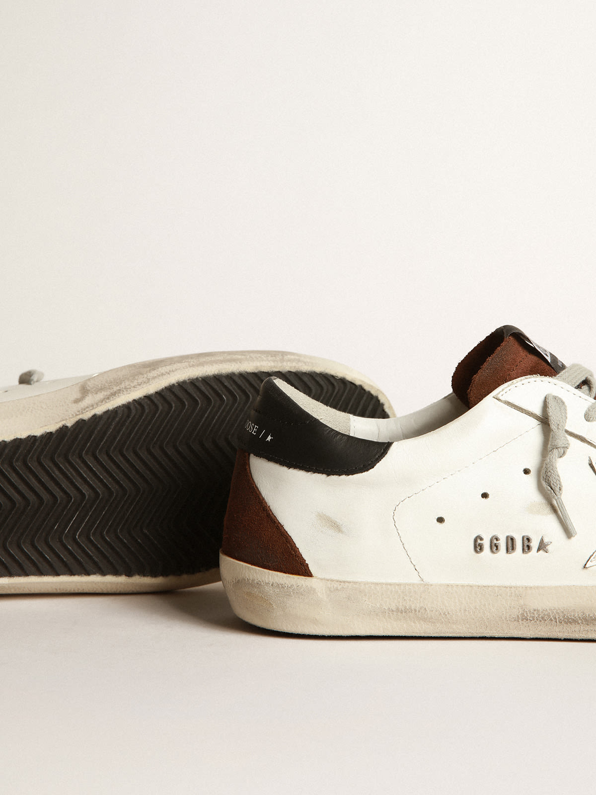Golden Goose - Two-tone white and brown Super-Star sneakers in 