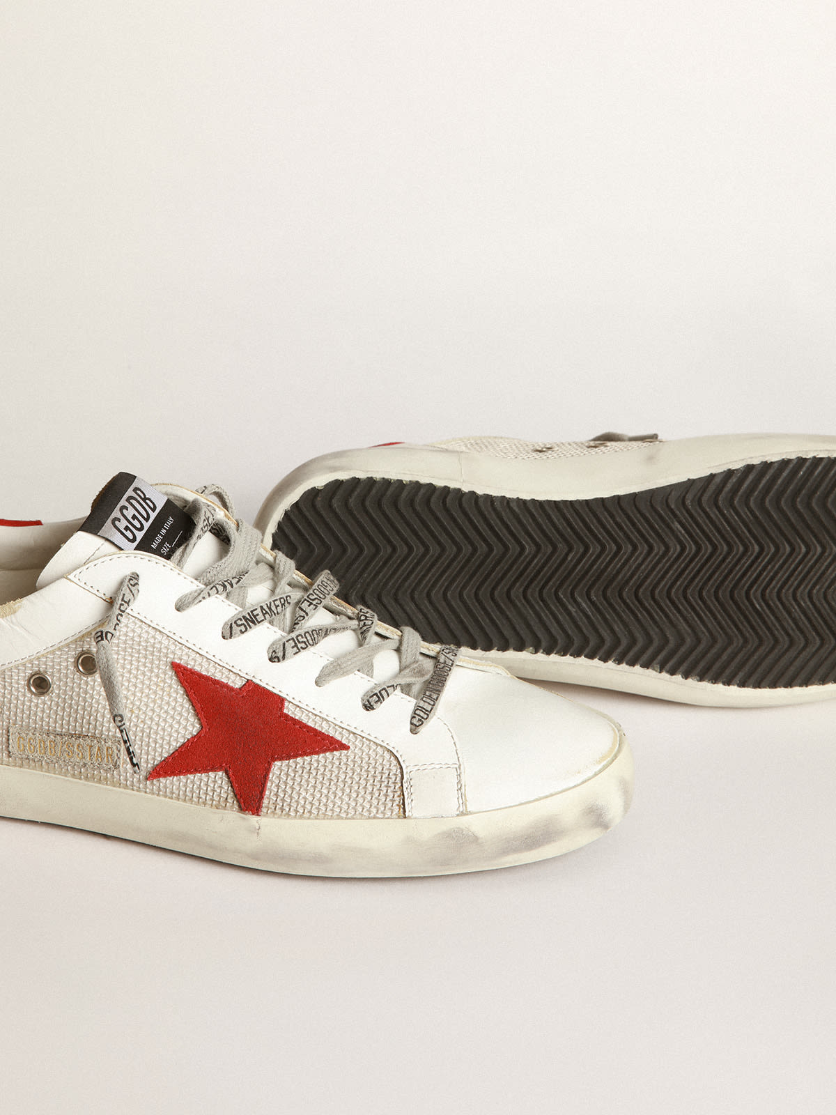 Golden goose sneakers hot sale red star