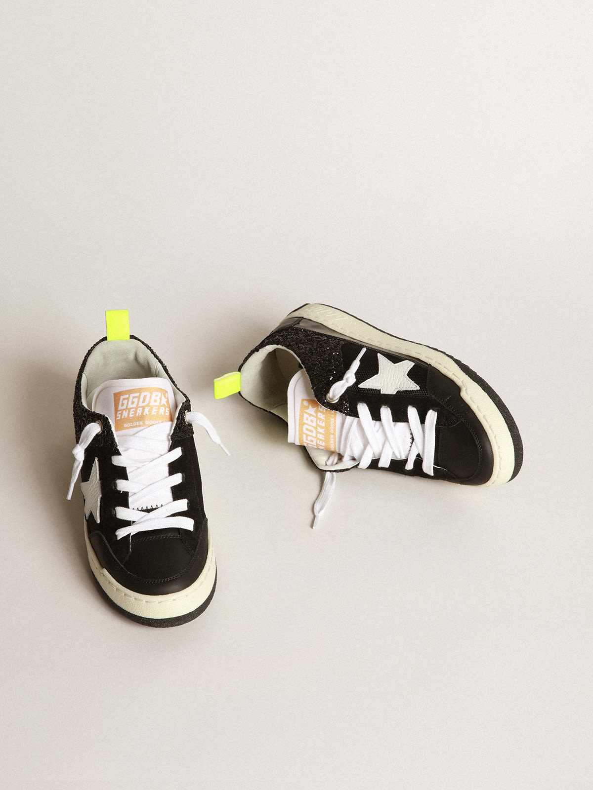 Golden Goose - Black Yeah! sneakers with white star in 