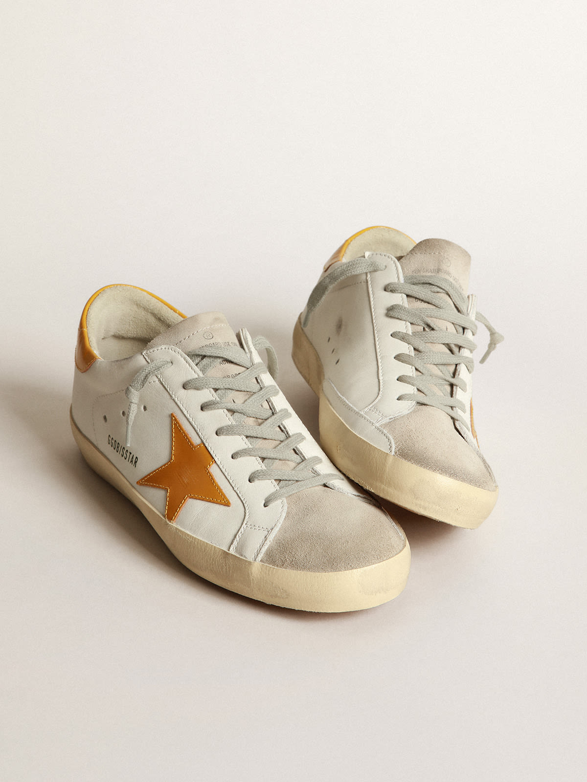 Golden goose clearance nere stella gialla