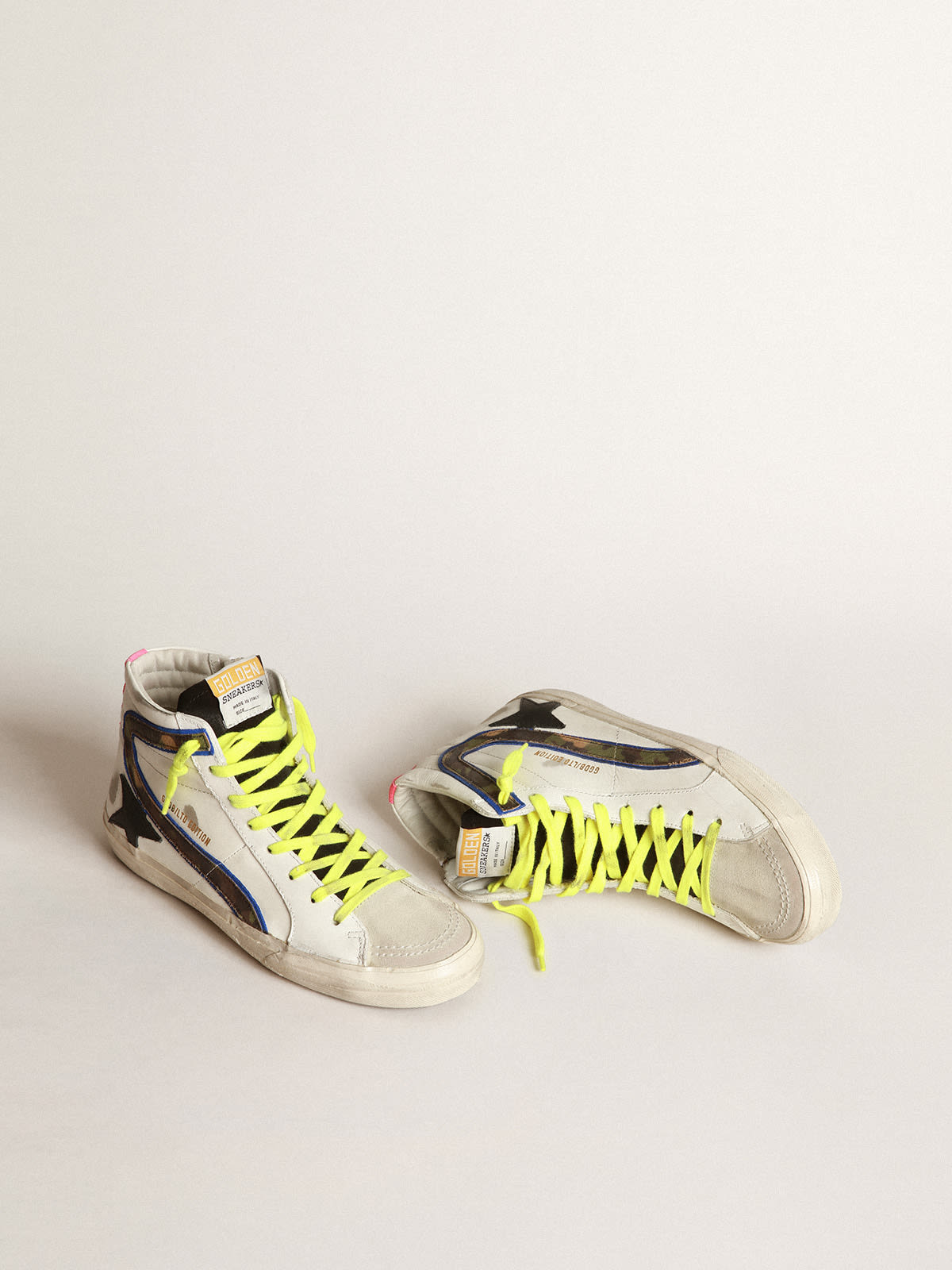 Golden Goose - LTD Sneakers Slide pour homme avec virgule camouflage et lacets fluo in 