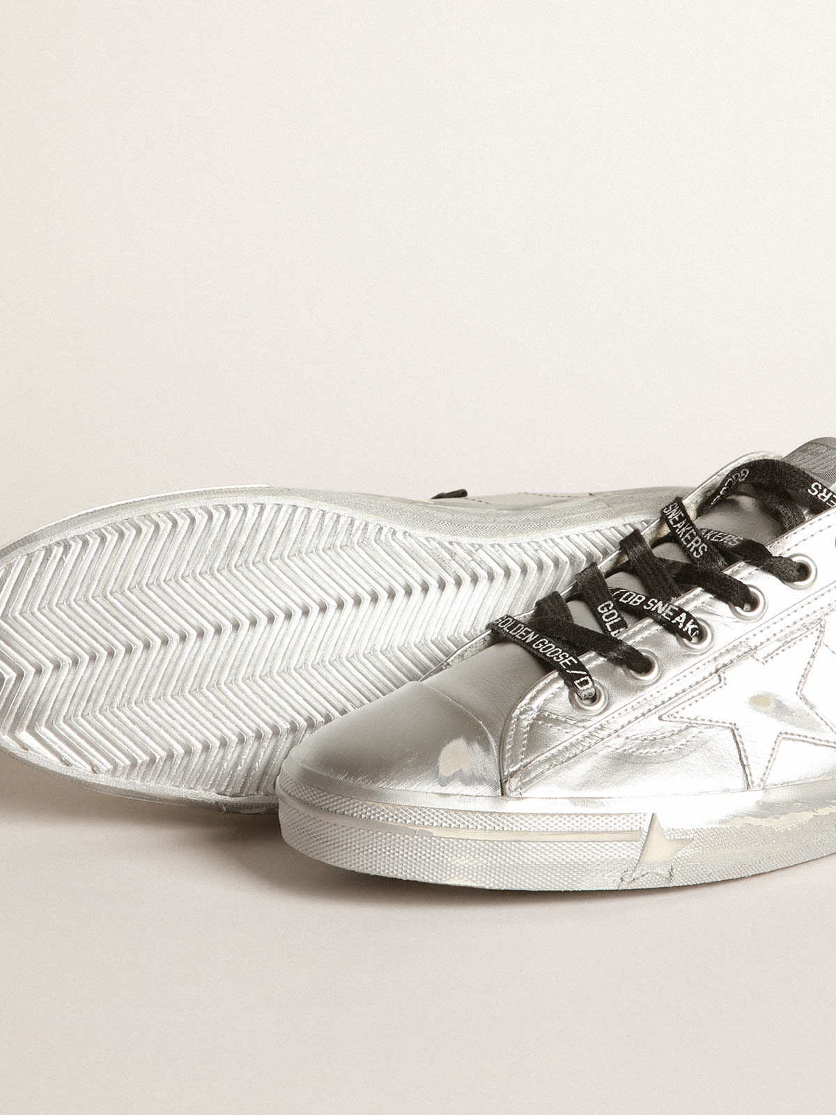 Golden Goose - V-Star sneakers in laminated leather in 