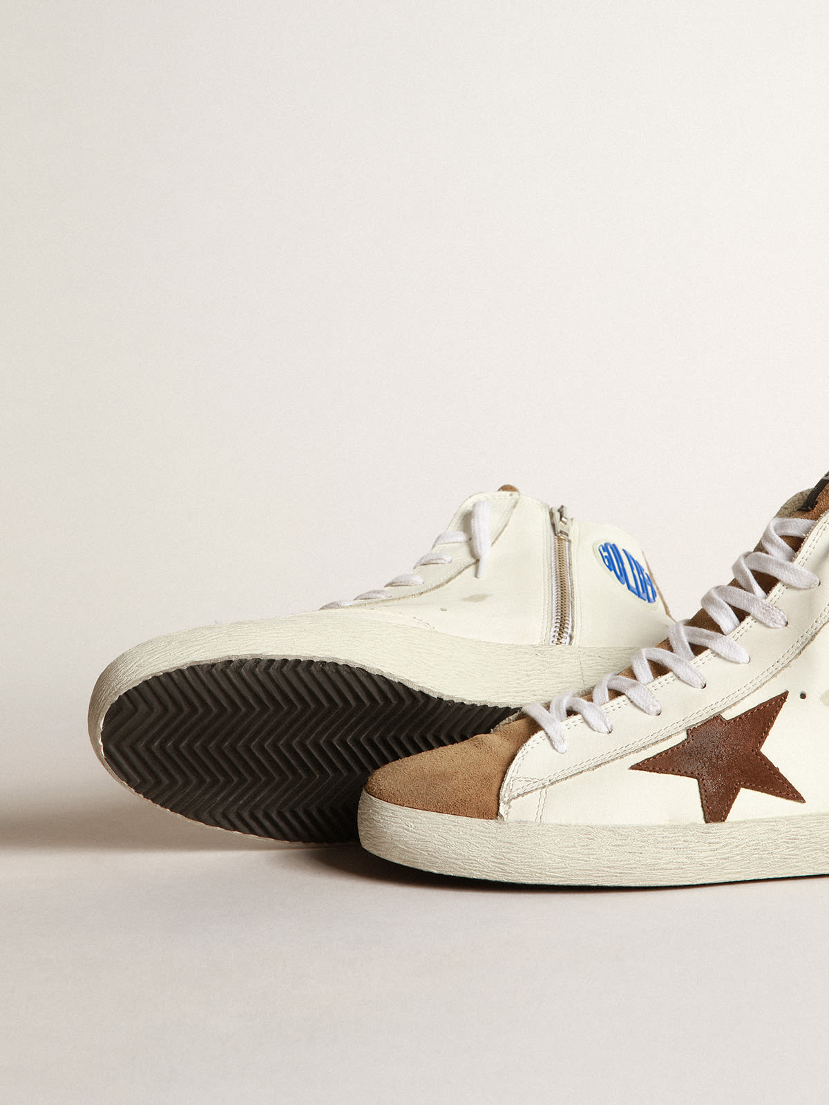 Golden Goose - Francy sneakers in nude suede and white leather with contrast star in 