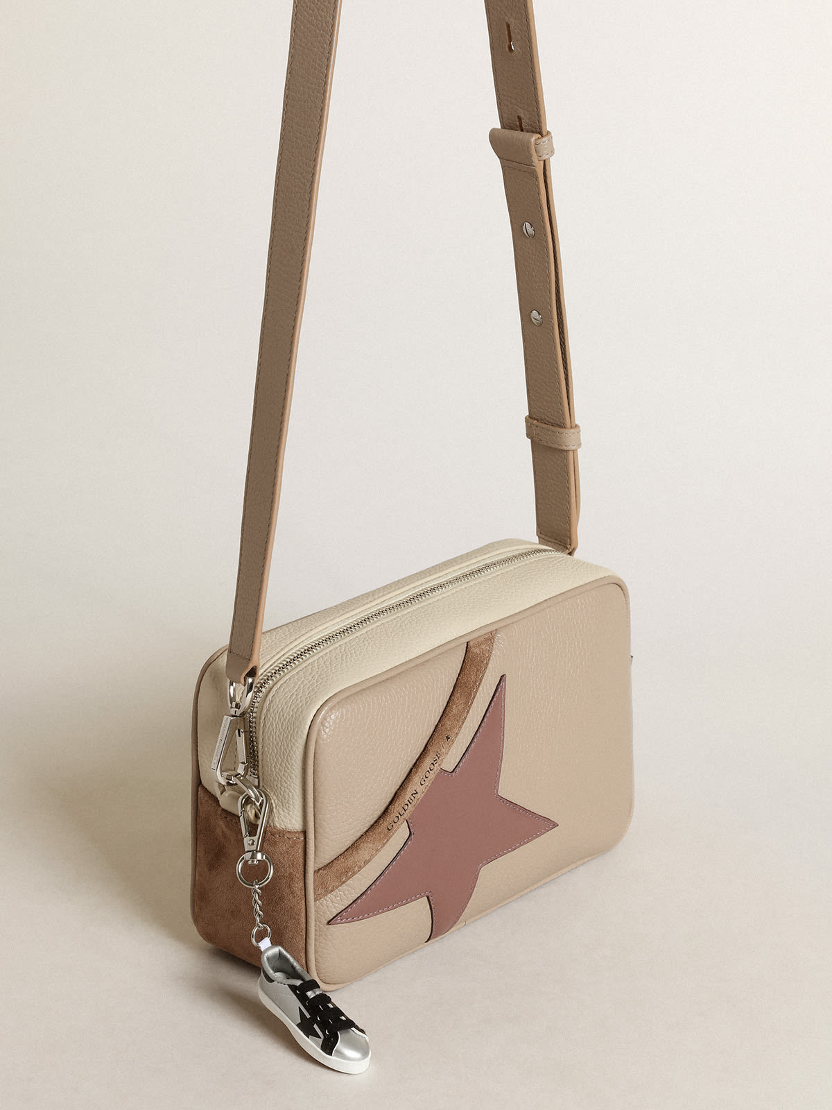 Golden Goose - Star Bag large femme en cuir grainé blanc cassé in 