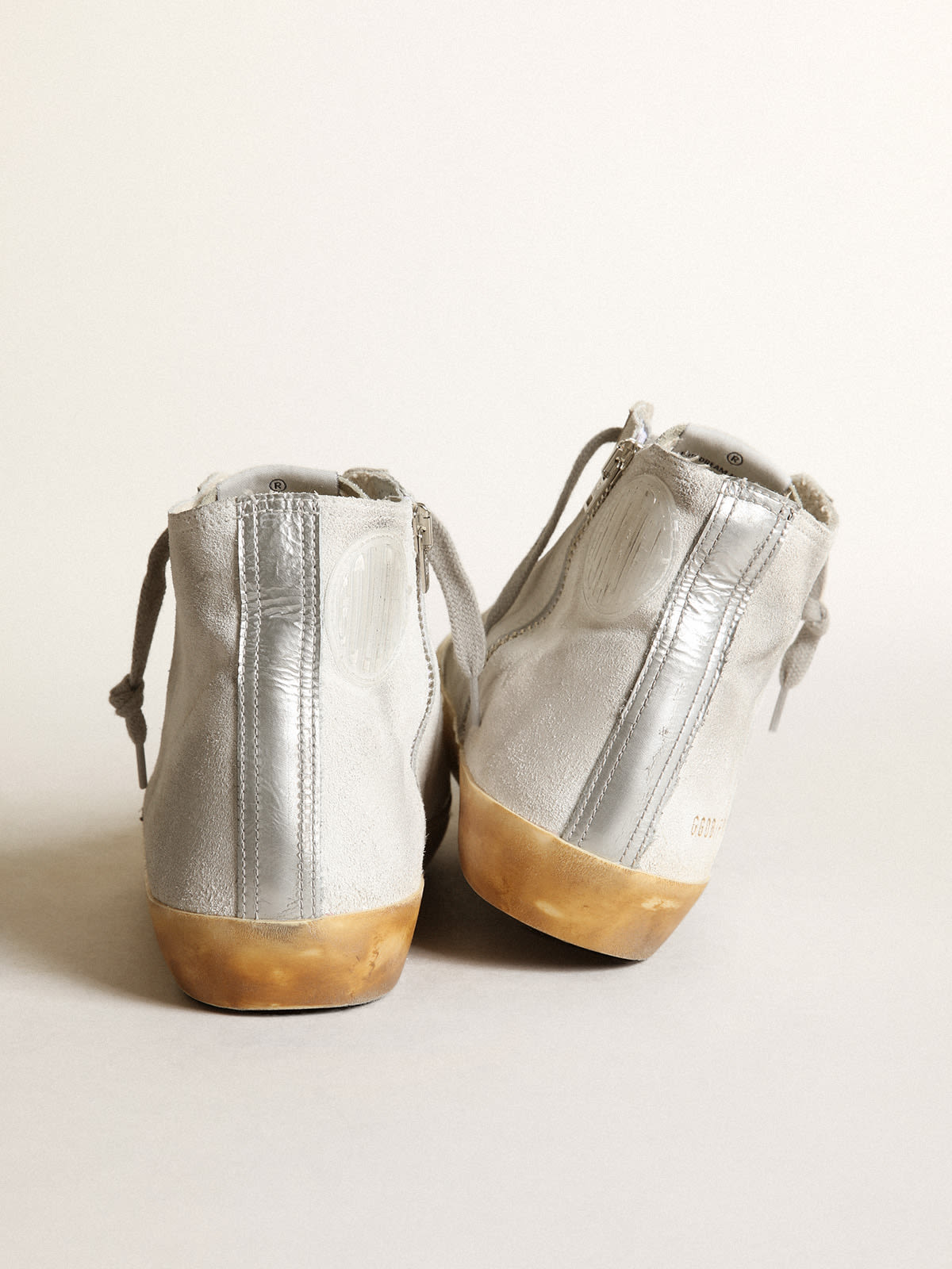 Golden Goose - Francy Donna in suede bianco con stella in pelle nera in 