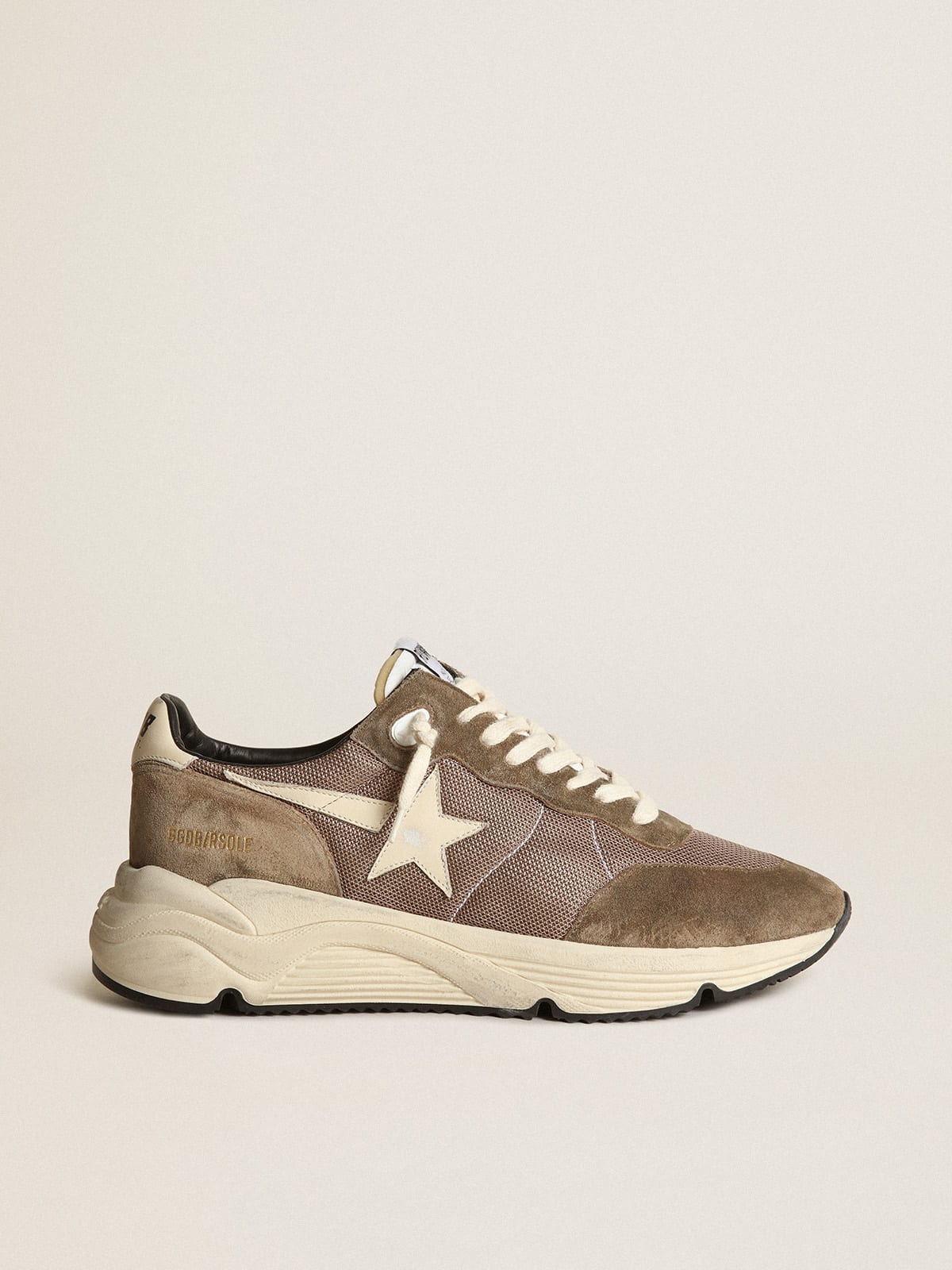 Men s Running Sole in olive green mesh and leather with cream star