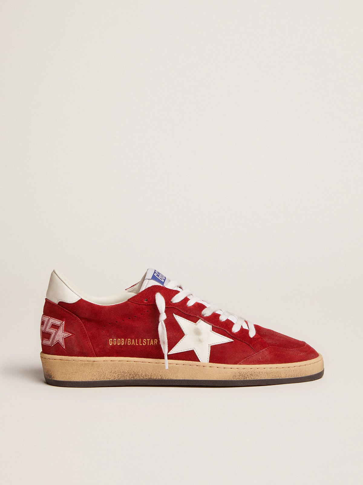 Golden Goose - Ball Star Uomo in suede rosso scuro con stella e talloncino bianchi in 