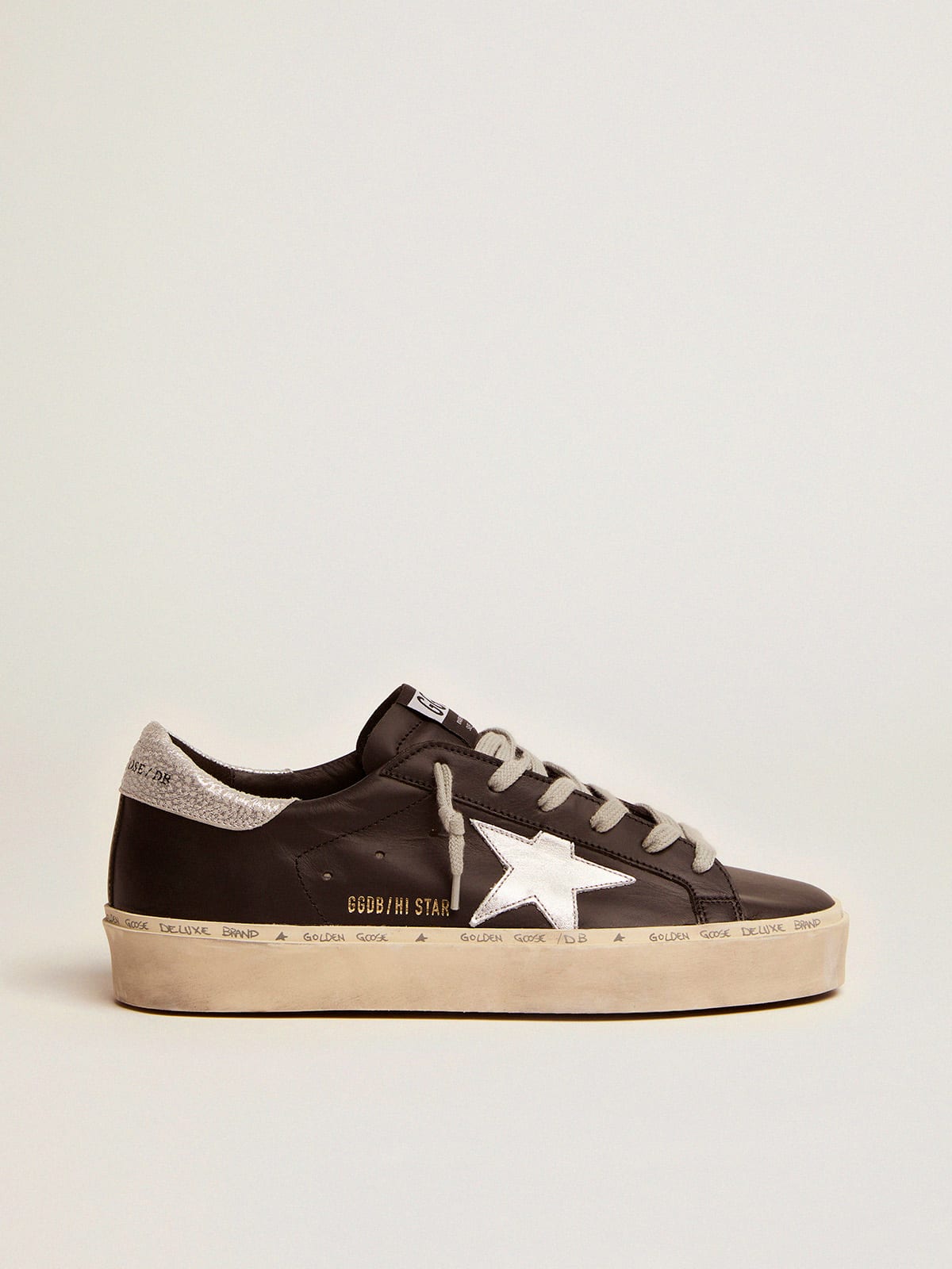 Golden Goose - Sneakers Hi Star en cuir noir avec étoile en cuir lamé argenté in 