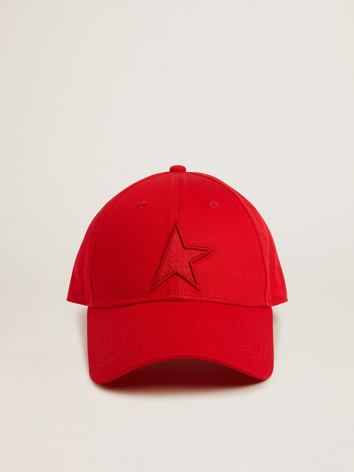 Golden Goose - Red cotton baseball cap with tone-on-tone star-shaped patch on the front in 