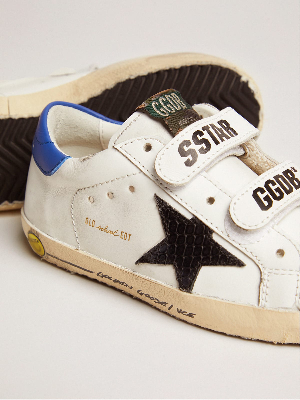 Golden Goose - Old School com estrela de couro preto, estampa de píton e talão azul in 