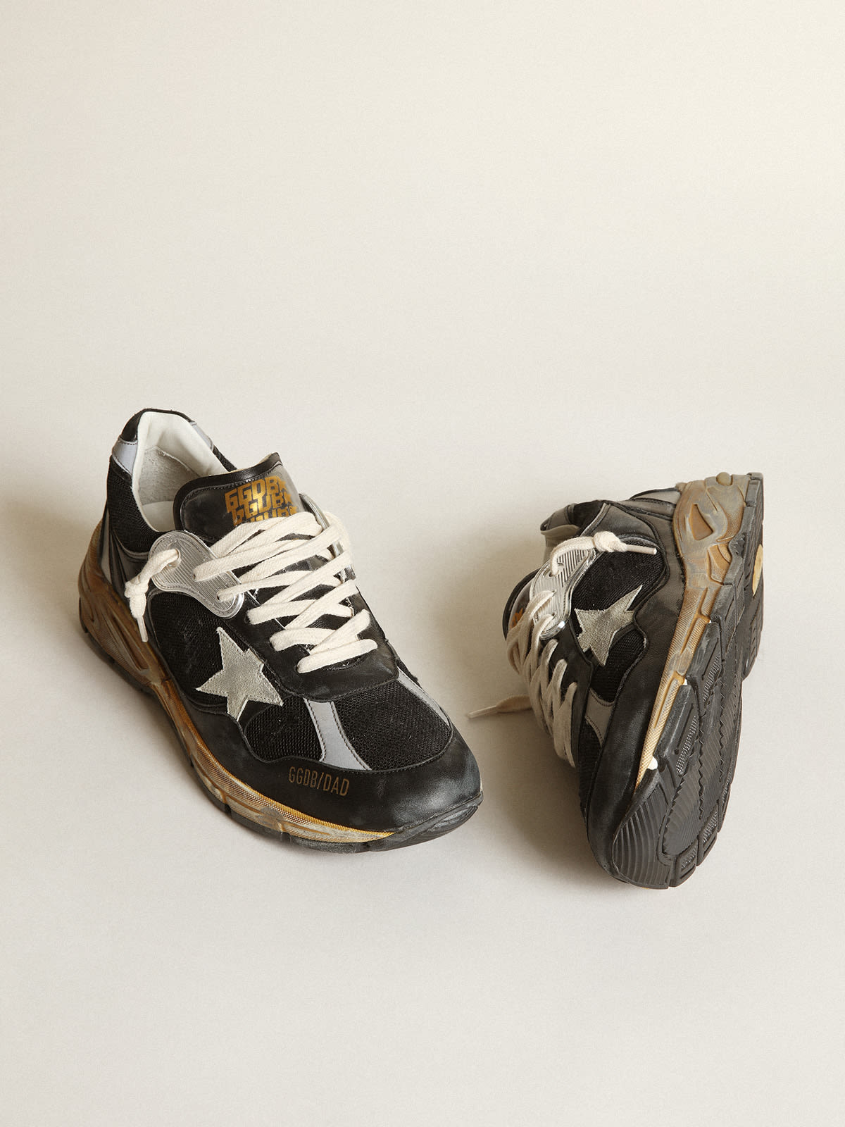 Golden Goose - Dad-Star femme en résille et nappa noirs avec étoile gris froid in 