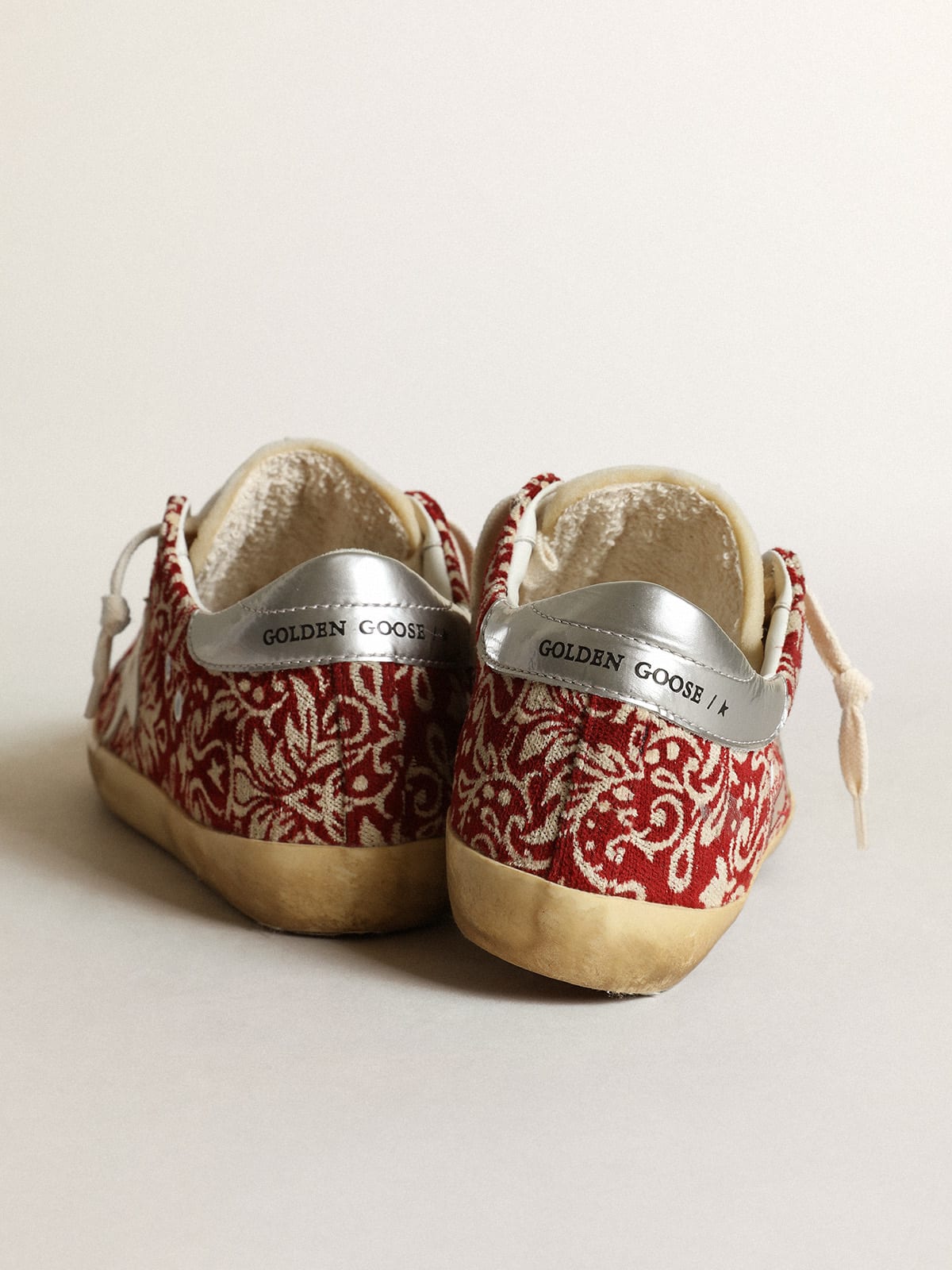 Golden Goose - Super-Star sneakers in dark red and ivory jacquard fabric with white leather star in 
