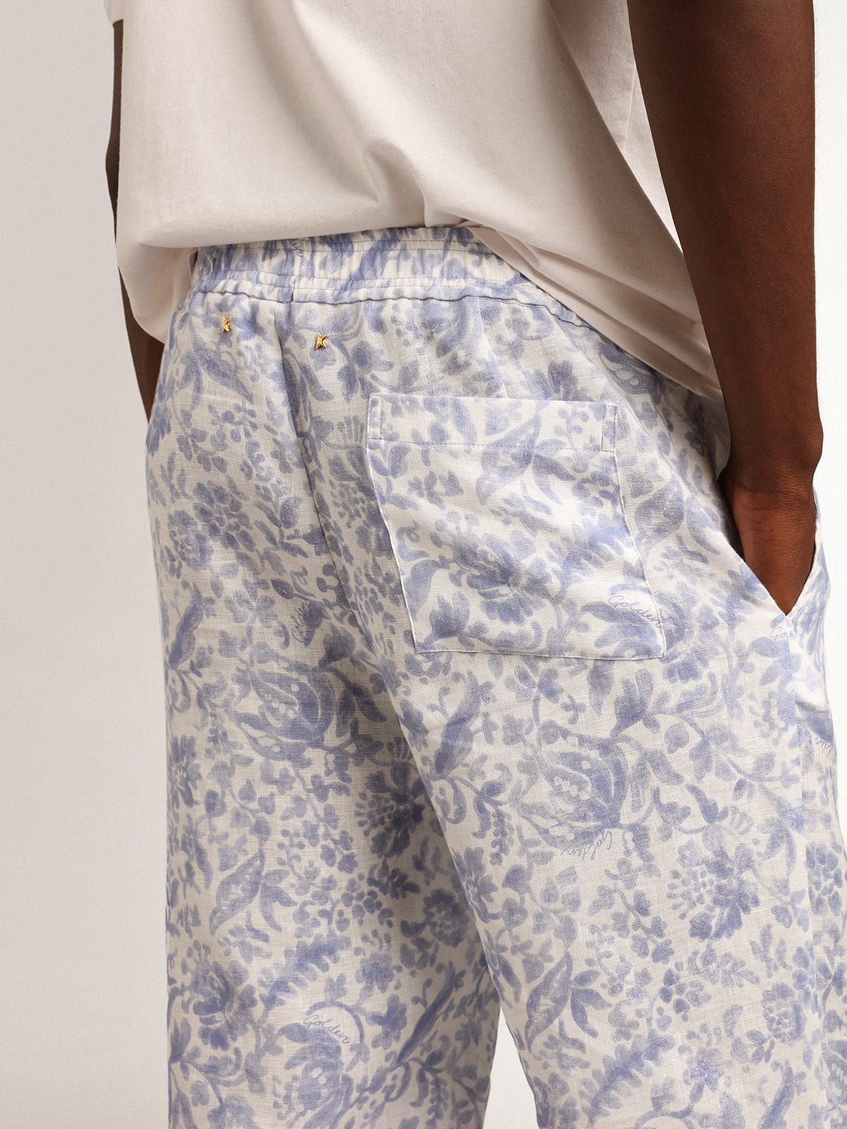 Golden Goose - Resort Collection linen trousers with Mediterranean blue print in 