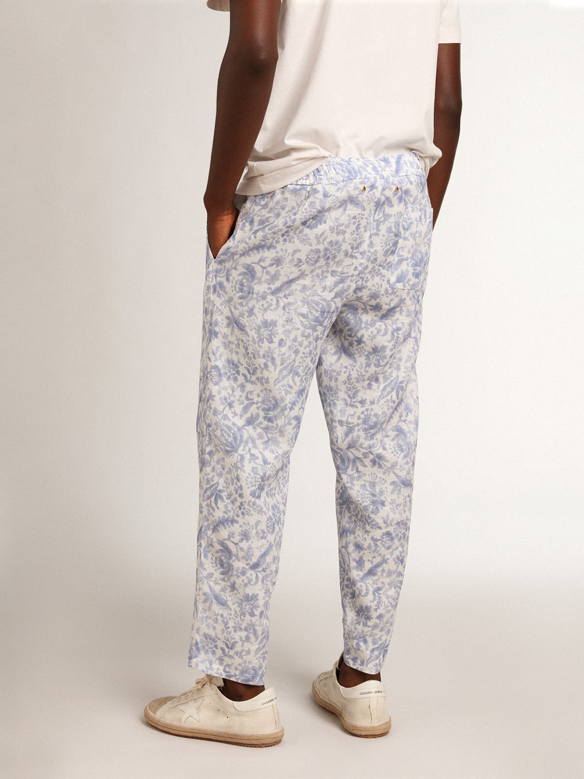 Golden Goose - Resort Collection linen trousers with Mediterranean blue print in 