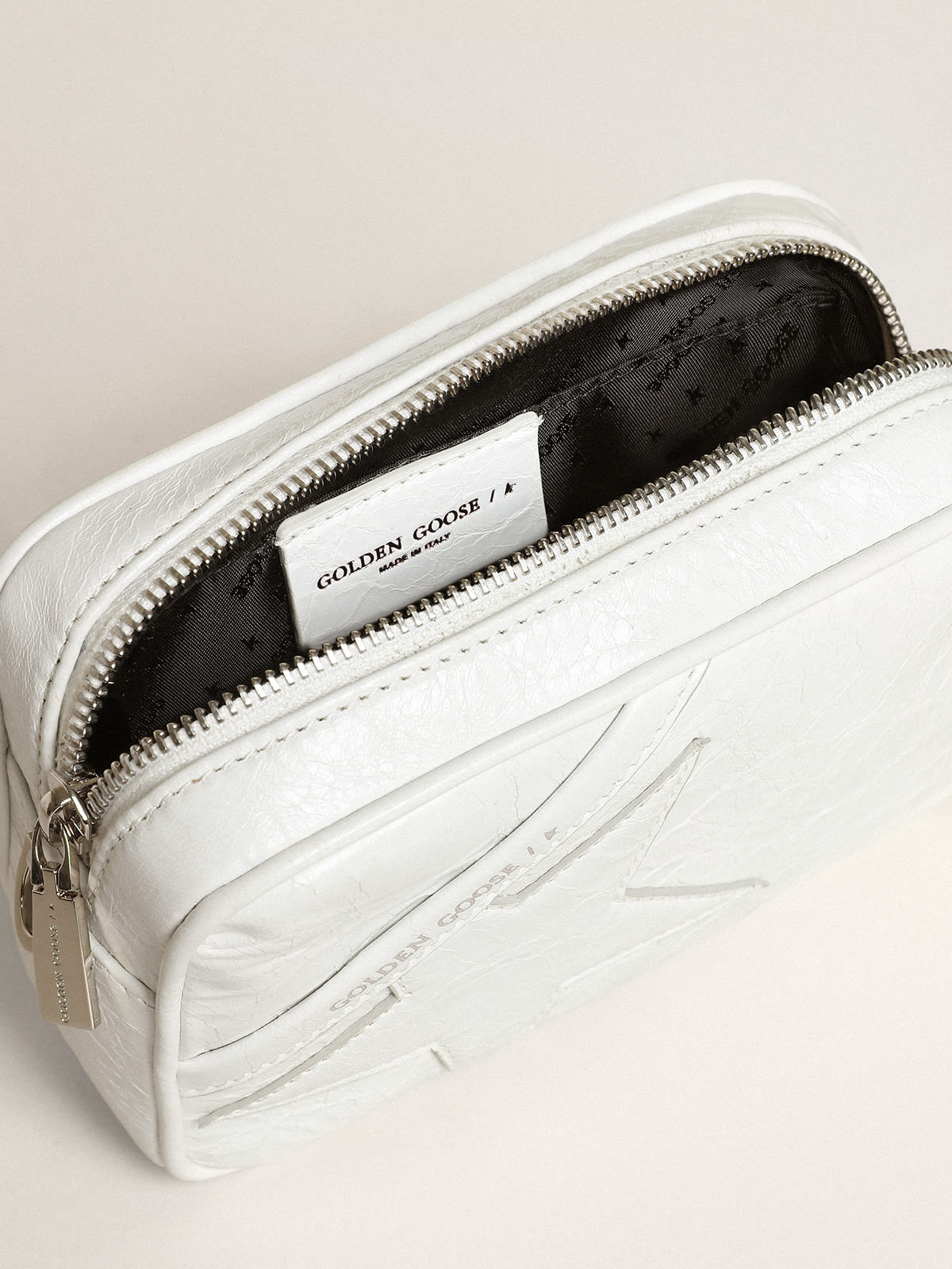 Golden Goose - Borsa Mini Star Bag in pelle lucida color bianco con stella ton sur ton in 