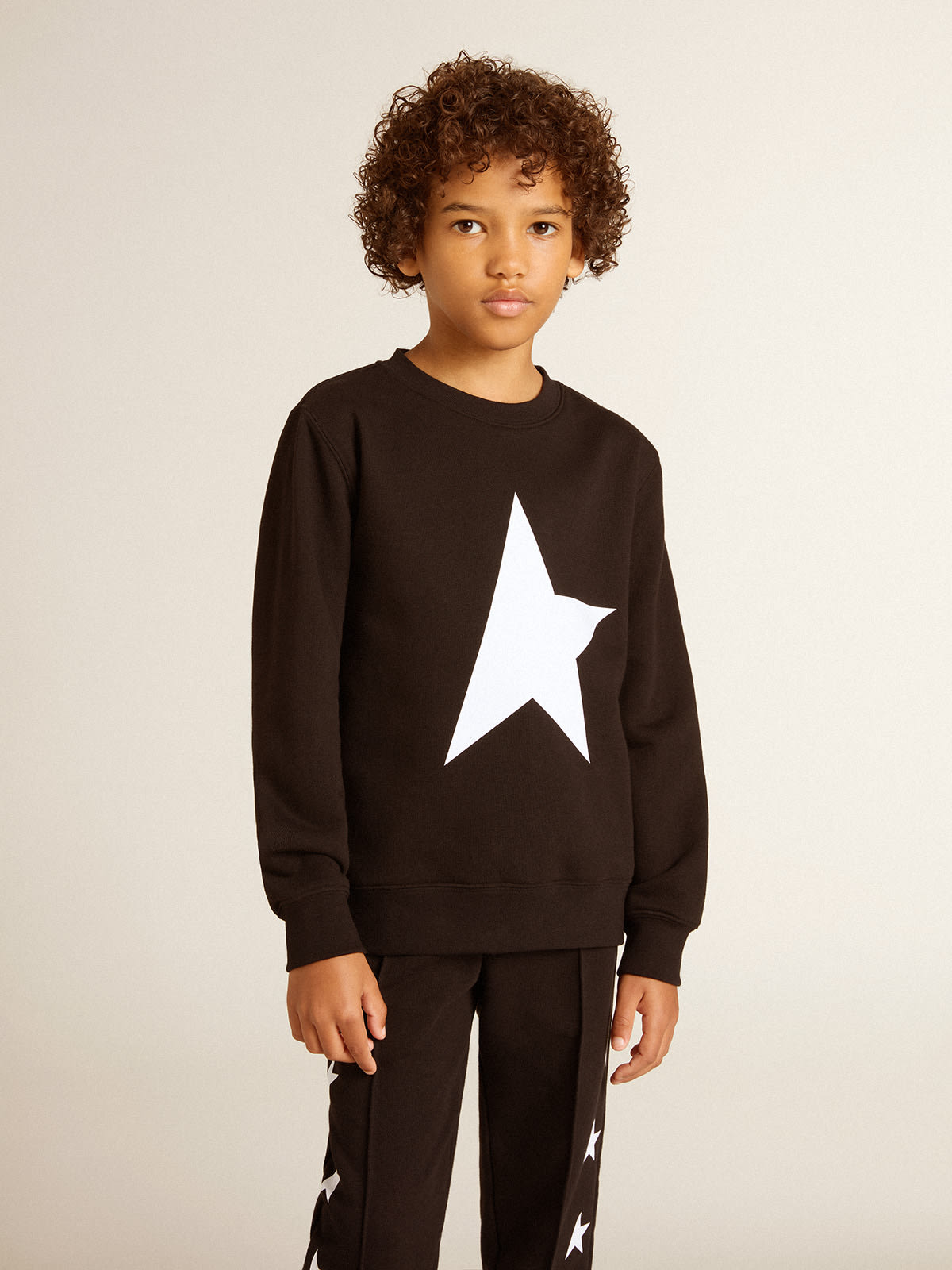 Golden Goose - Schwarzes Sweatshirt für Jungen mit weißem Maxistern an der Vorderseite in 