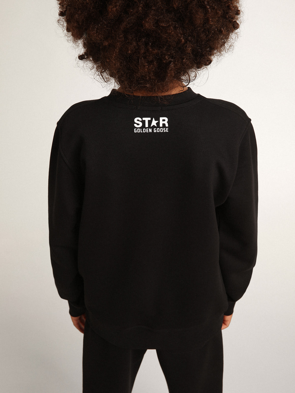 Golden Goose - Sweat-shirt noir collection Star avec grande étoile blanche sur le devant in 