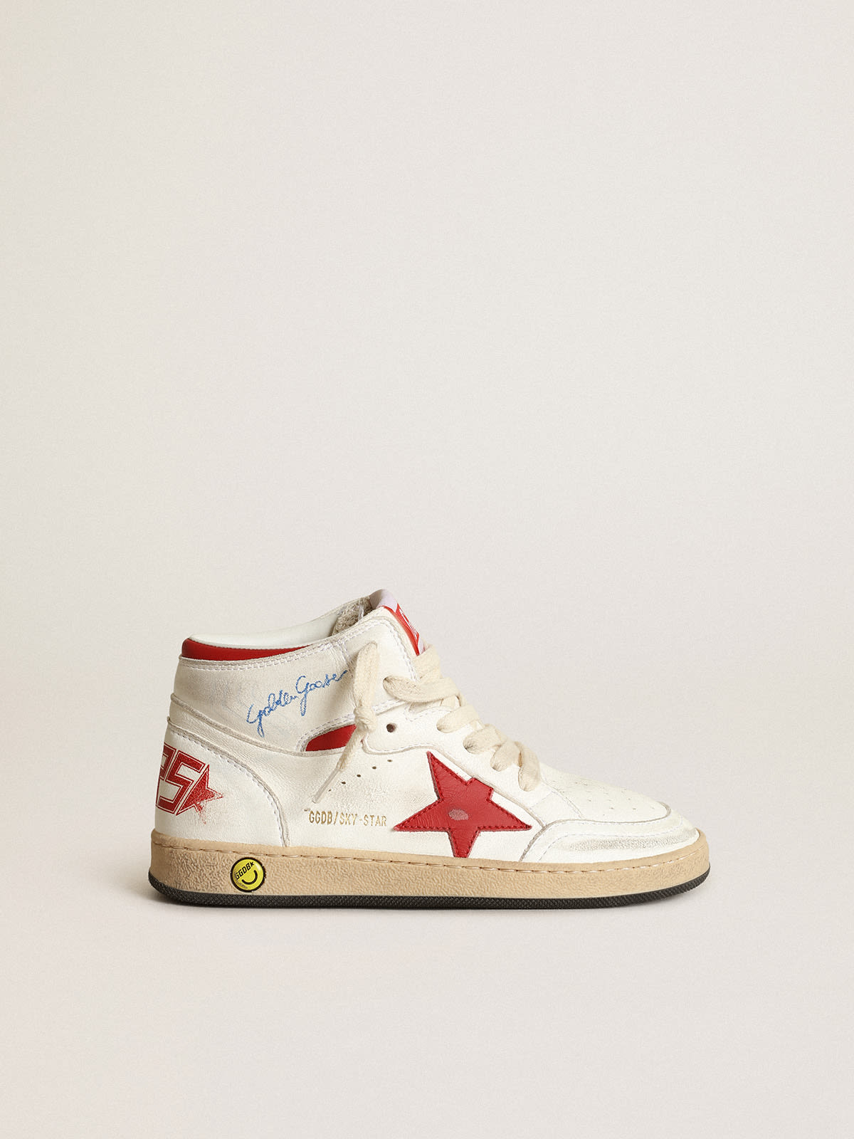 Golden Goose - Sky-Star Young en nappa blanc avec étoile et contrefort rouges in 