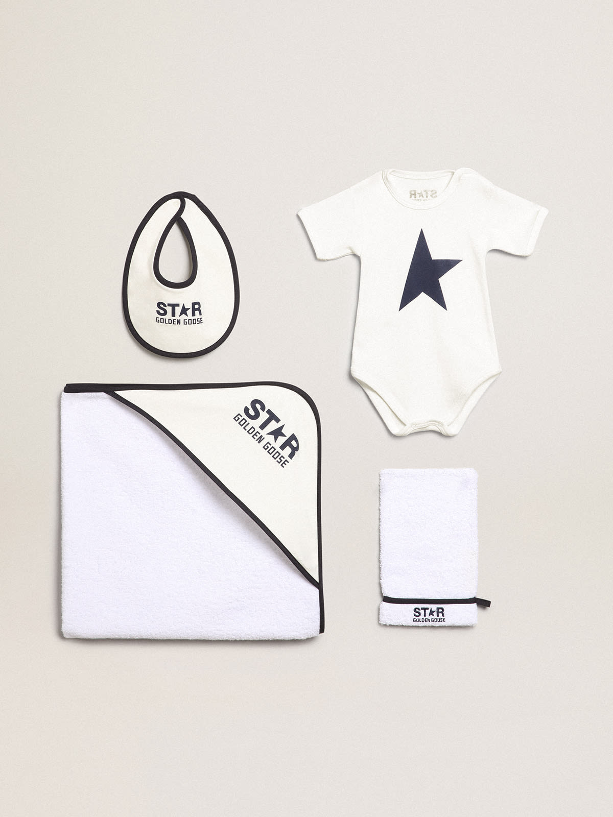 Golden Goose - Gift set in white with blue logo in 