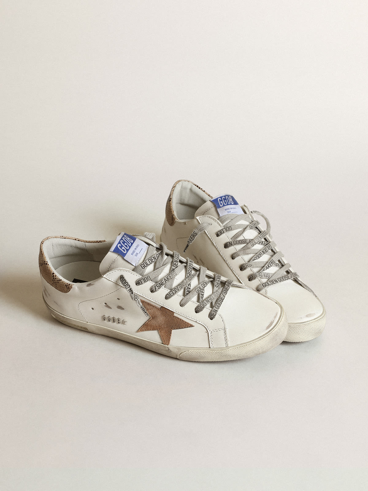 Golden Goose - Super-Star con stella in suede tabacco e talloncino beige in 