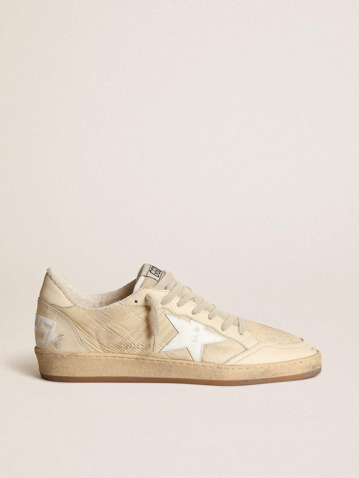 Golden Goose - Ball Star homme en nylon blanc avec étoile et contrefort blancs in 