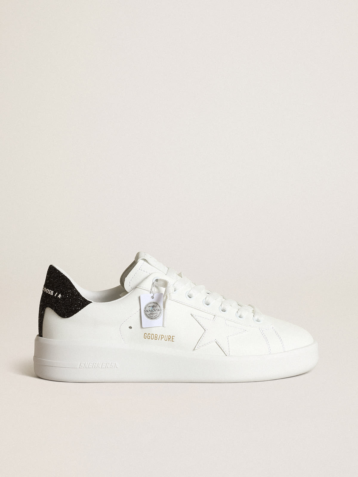 Golden Goose - Sneaker Purestar in pelle bianca con stella ton sur ton e talloncino in cristalli Swarovski neri in 