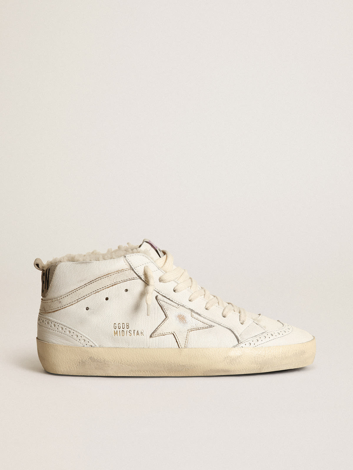 Golden Goose - Mid Star in nappa with a glossy white leather star and flash in 