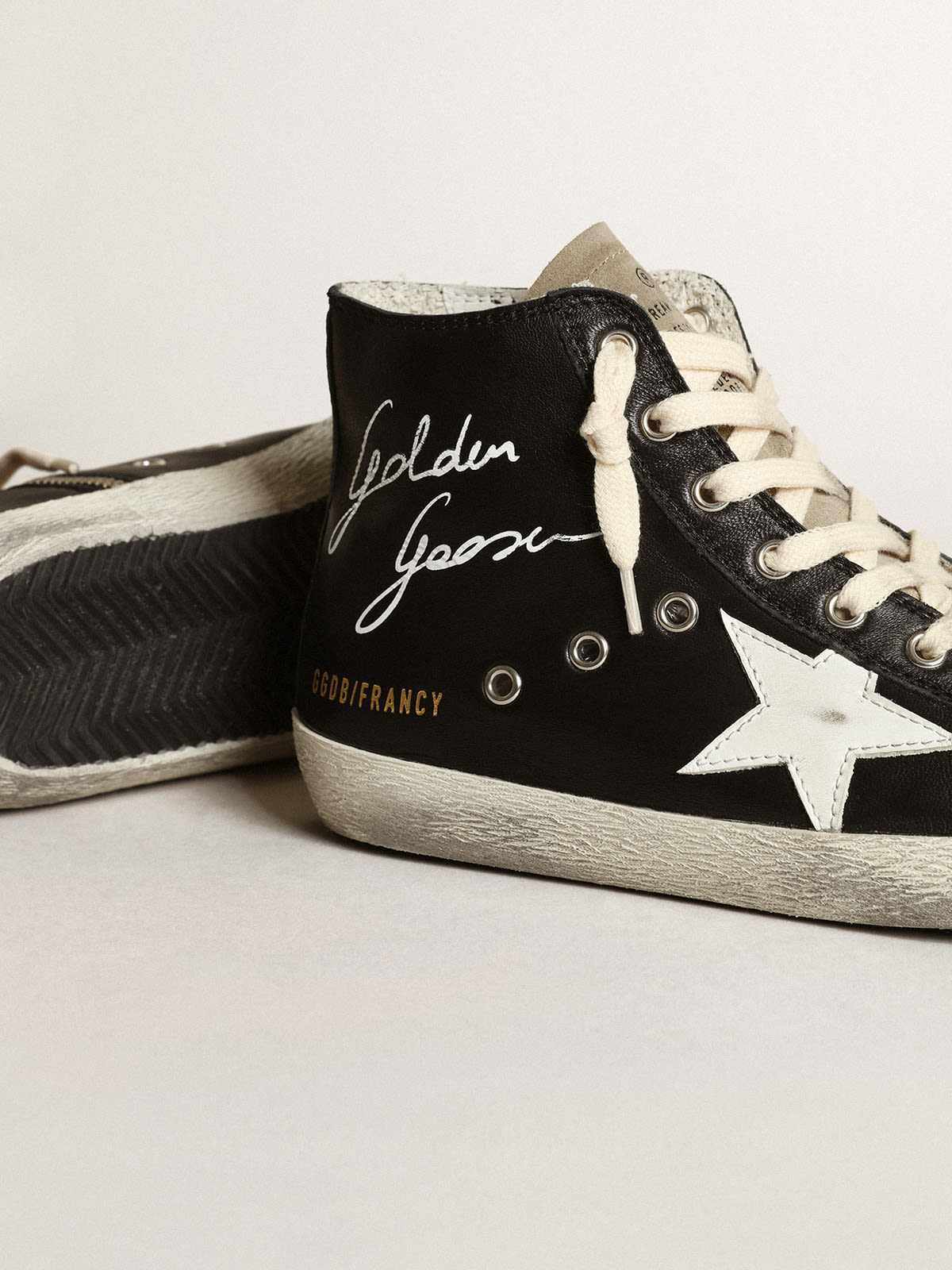 Women's Francy in black nappa with white leather star | Golden Goose