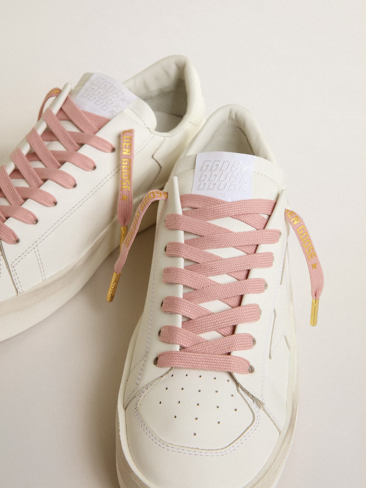 Golden Goose - Old-rose cotton laces with contrasting gold-colored logo in 