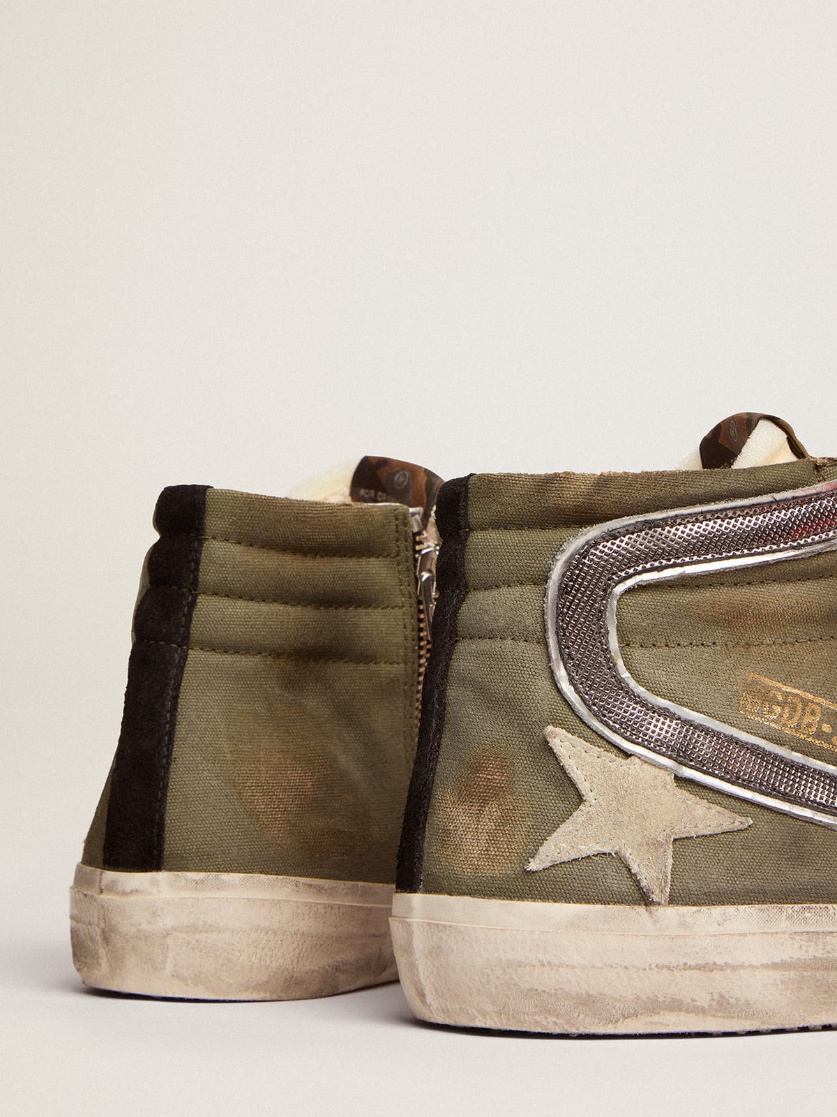 Golden Goose - Slide Penstar en lona verde militar con estrella hielo in 