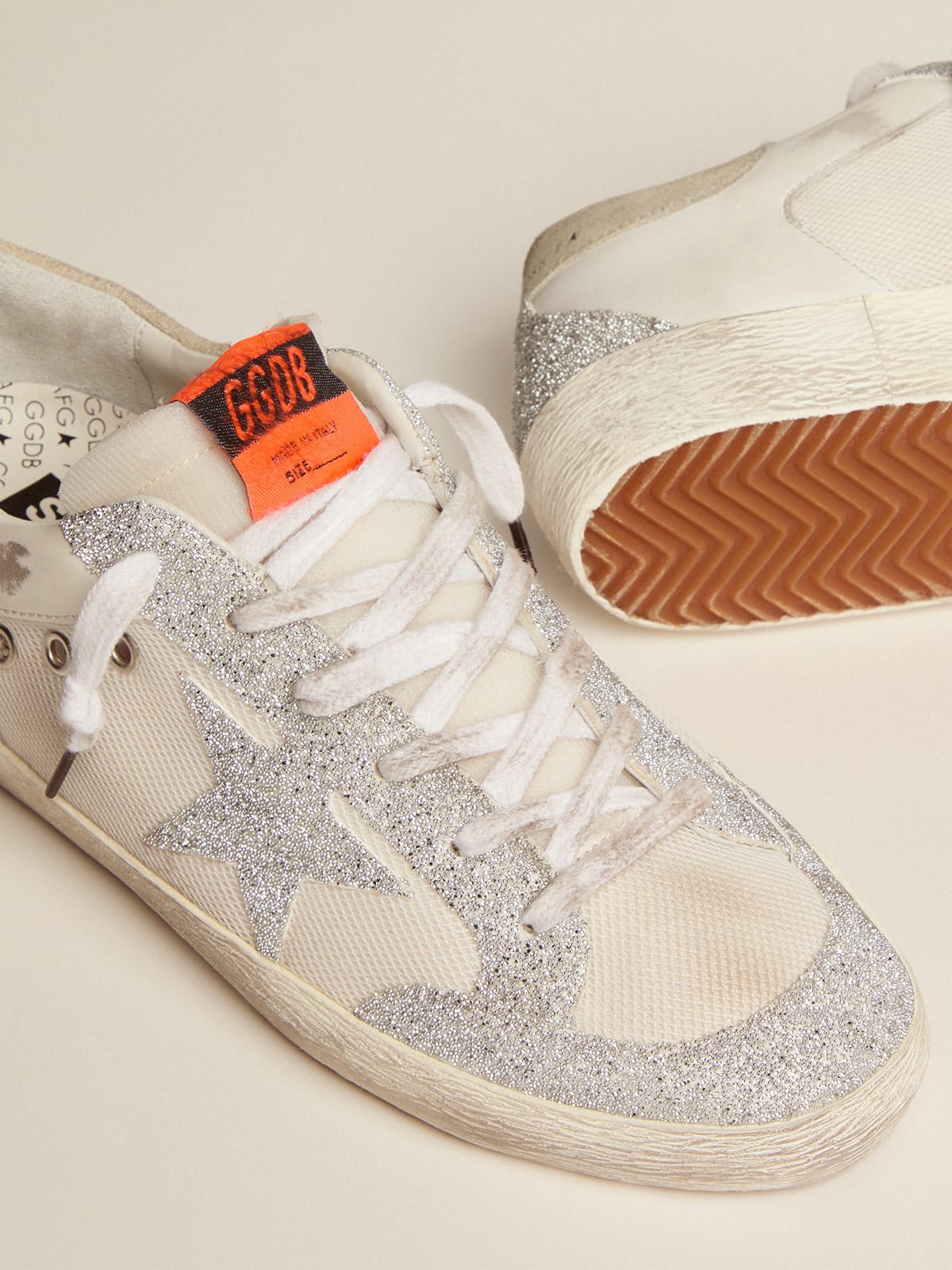 Golden Goose - Super-Star LTD en cuir et résille blancs avec étoile et empiècements en petits cristaux Swarovski in 