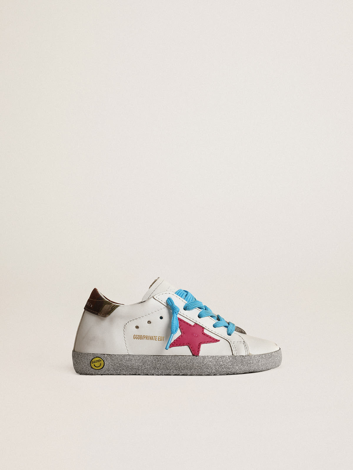 Golden Goose - Junior Super-Star LTD with fuchsia star and glitter foxing in 