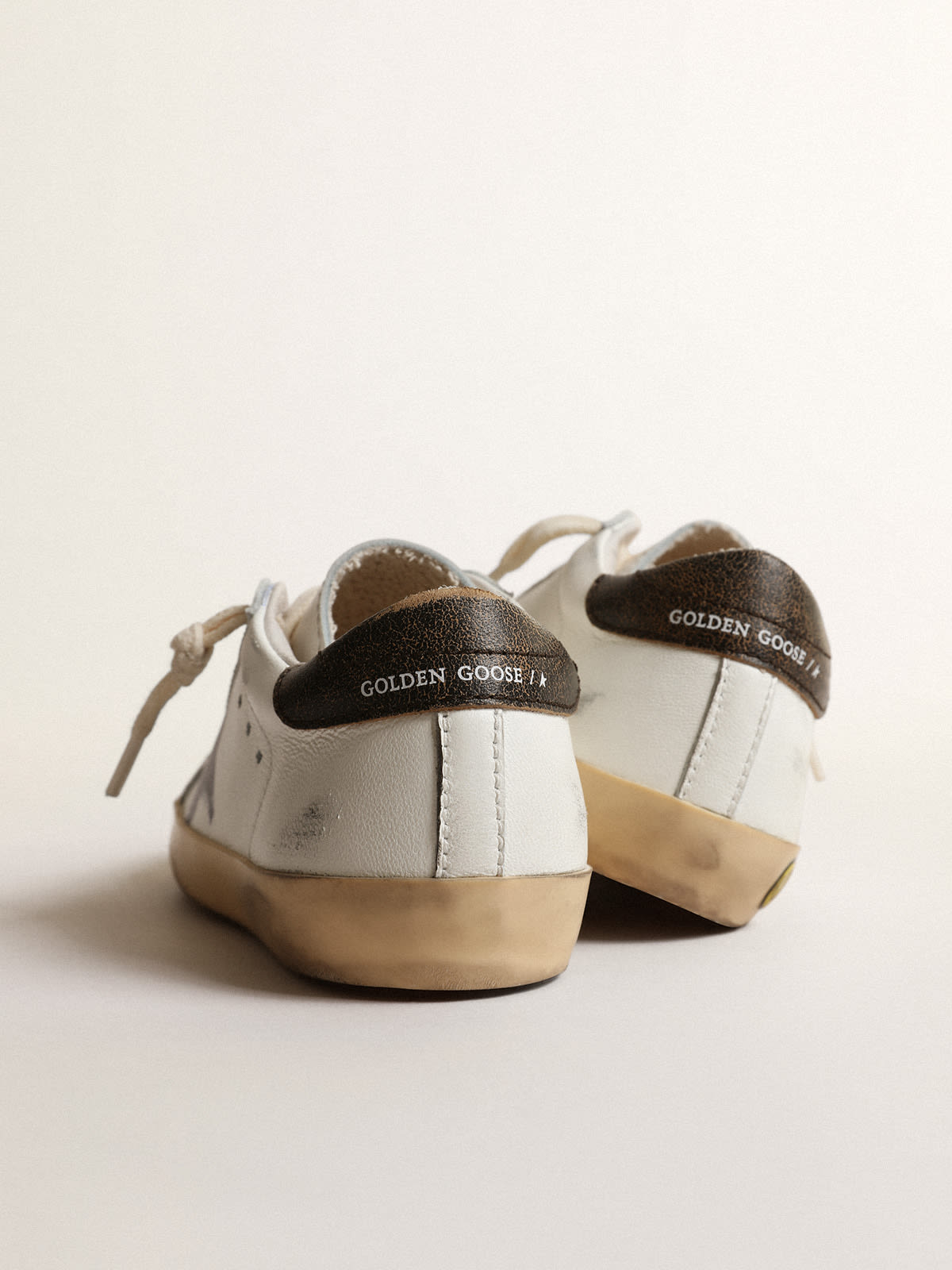 Golden Goose - Super-Star Junior aus Nappaleder mit Printstern und schwarzer Ferse in 