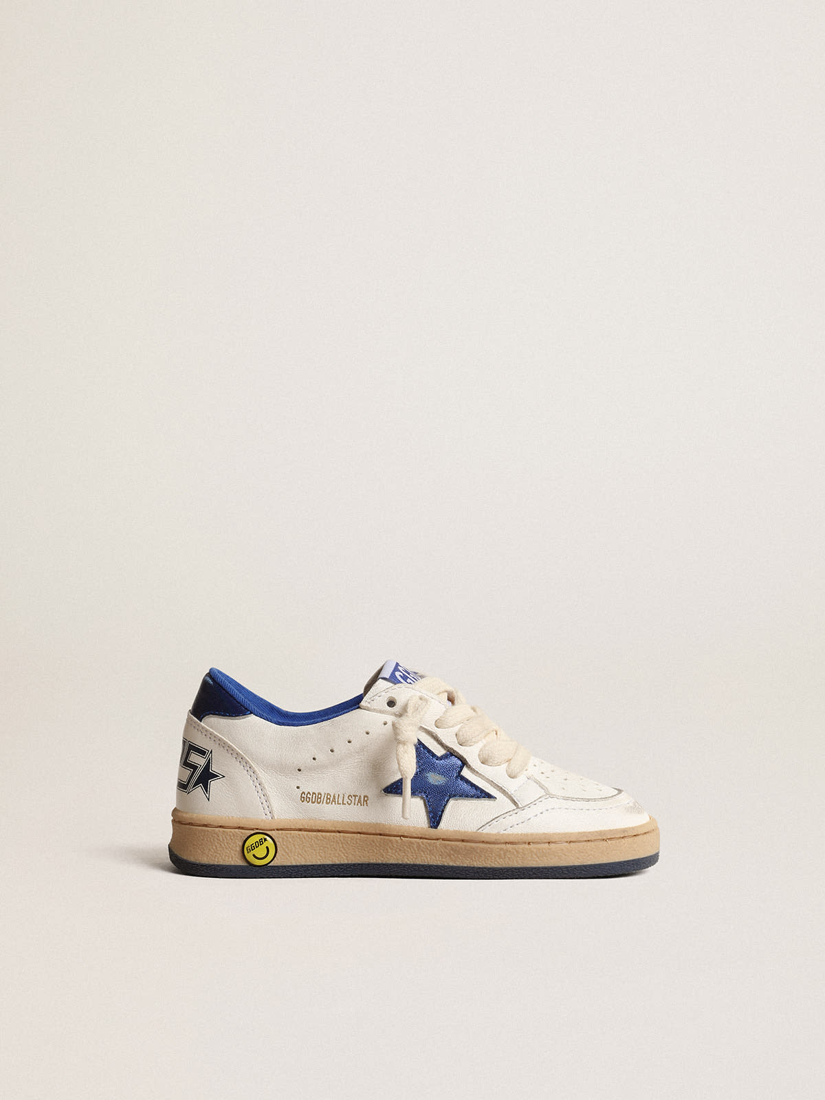 Golden Goose - Ball Star Junior mit Stern und Fersendetail aus blauem Metallic-Leder in 