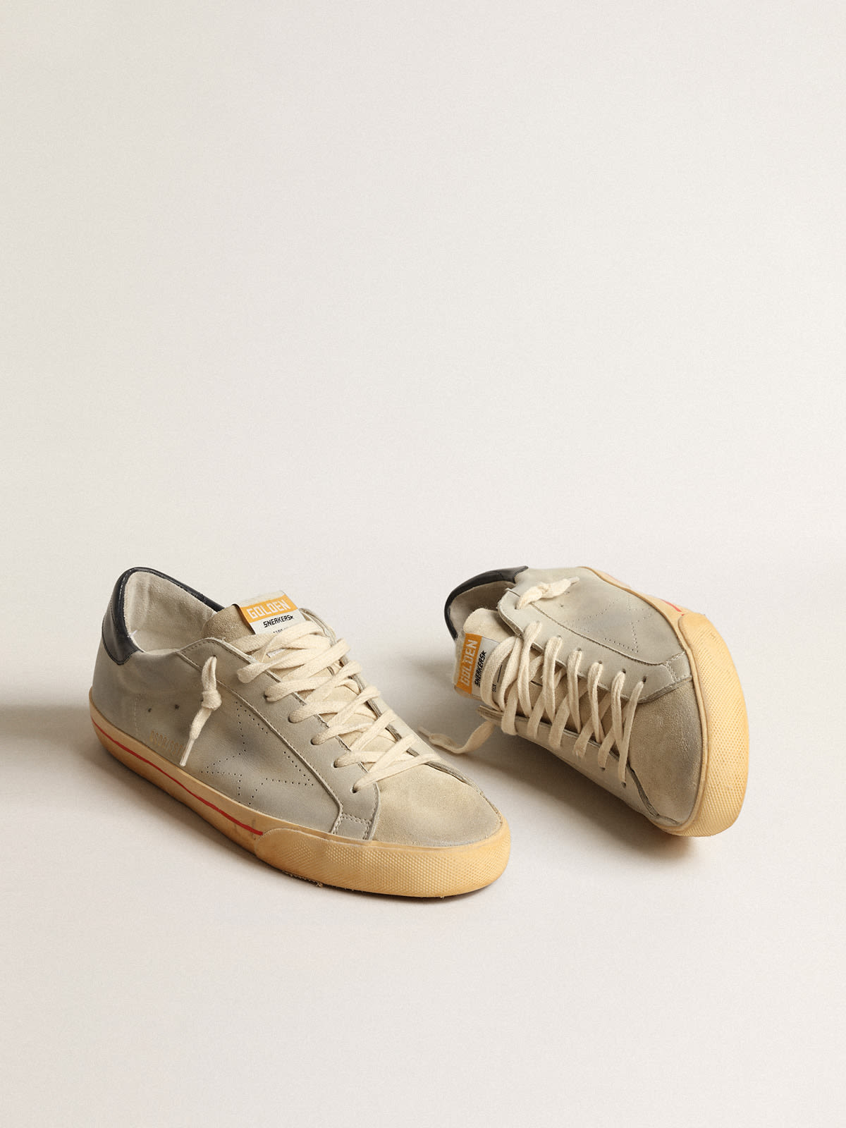 Golden Goose - Super-Star in gray nubuck with perforated star and blue heel tab in 