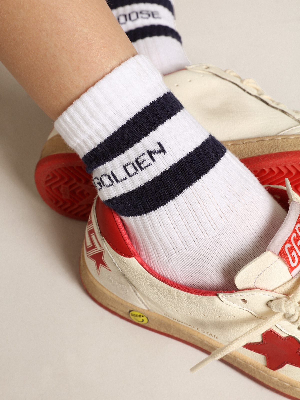 Golden Goose - White cotton socks with navy-blue stripes and Golden Goose logo  in 
